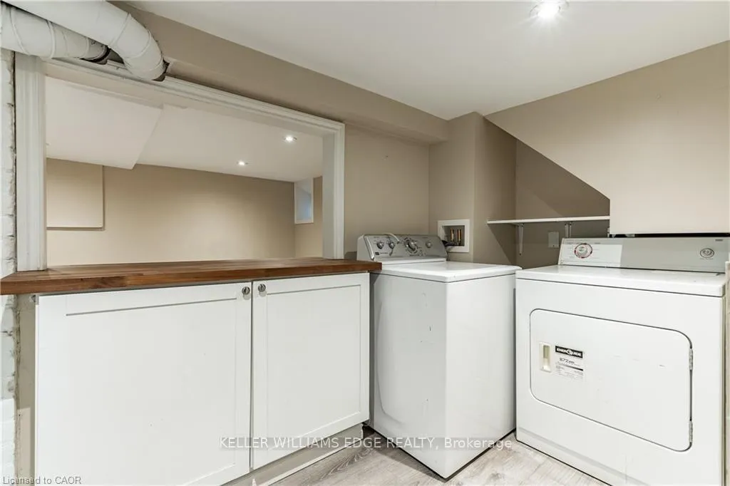Photo 14 of Unit B, 9 Blythe Street, Hamilton, Stinson — HOMEH