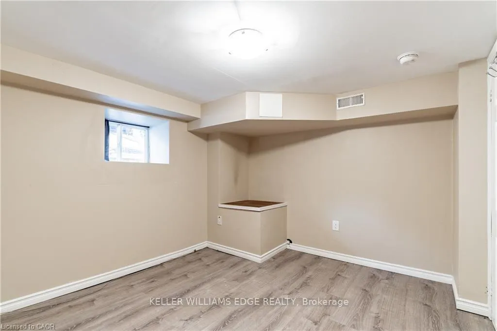 Photo 16 of Unit B, 9 Blythe Street, Hamilton, Stinson — HOMEH
