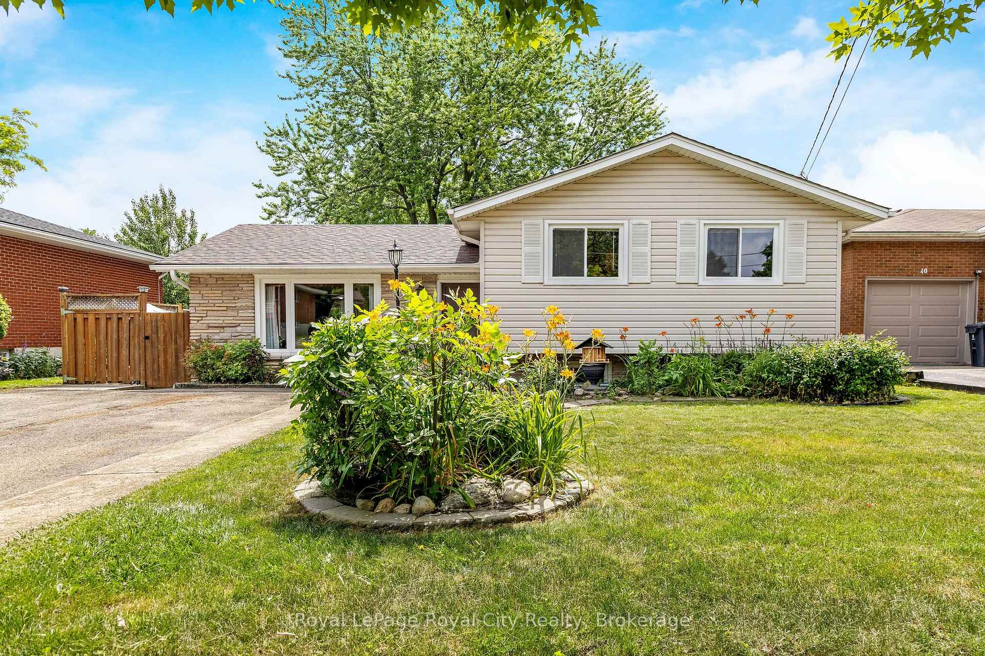Photo 1 of 38 Algoma Drive, Guelph, Victoria North — HOMEH