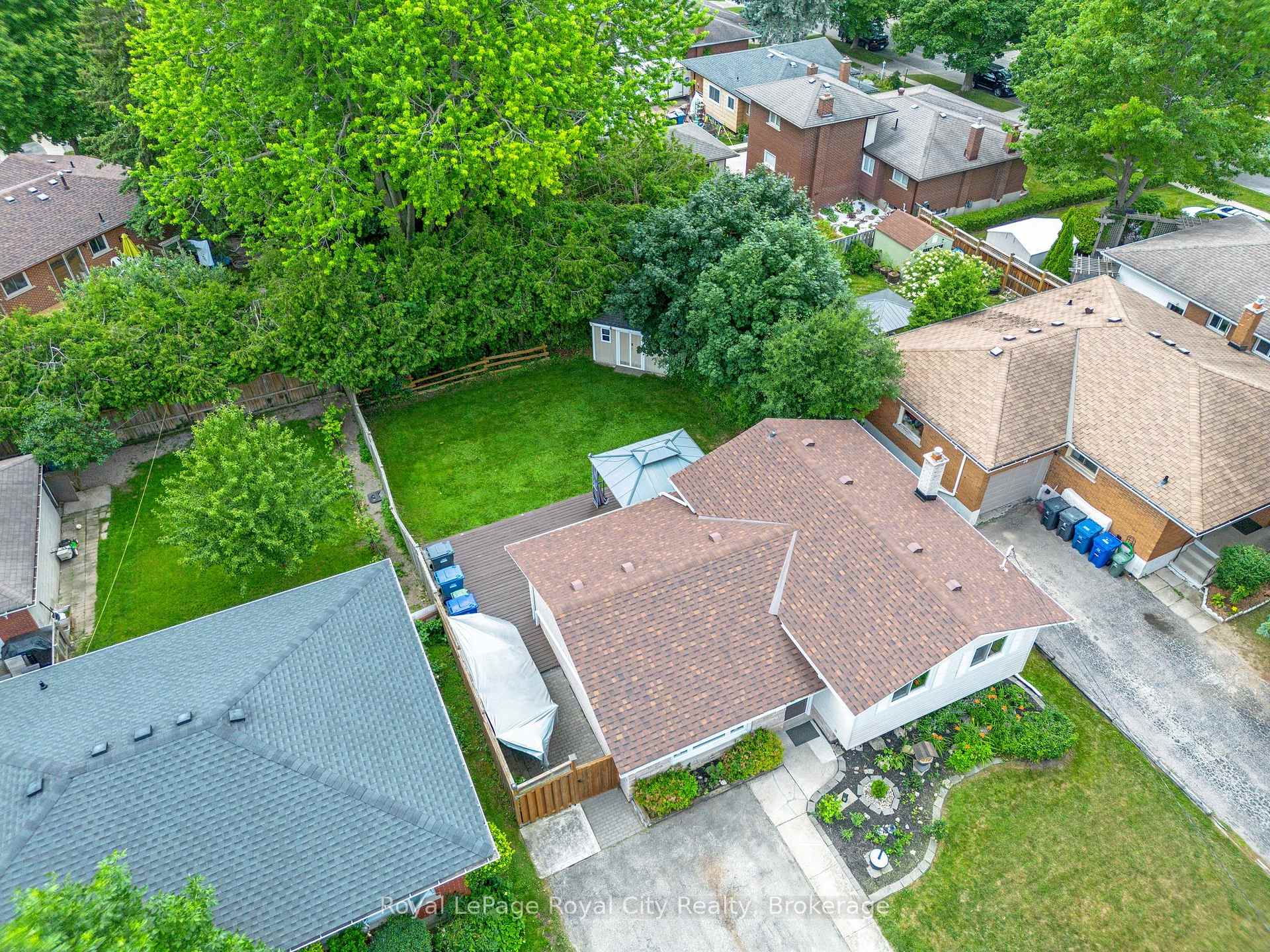 Photo 4 of 38 Algoma Drive, Guelph, Victoria North — HOMEH
