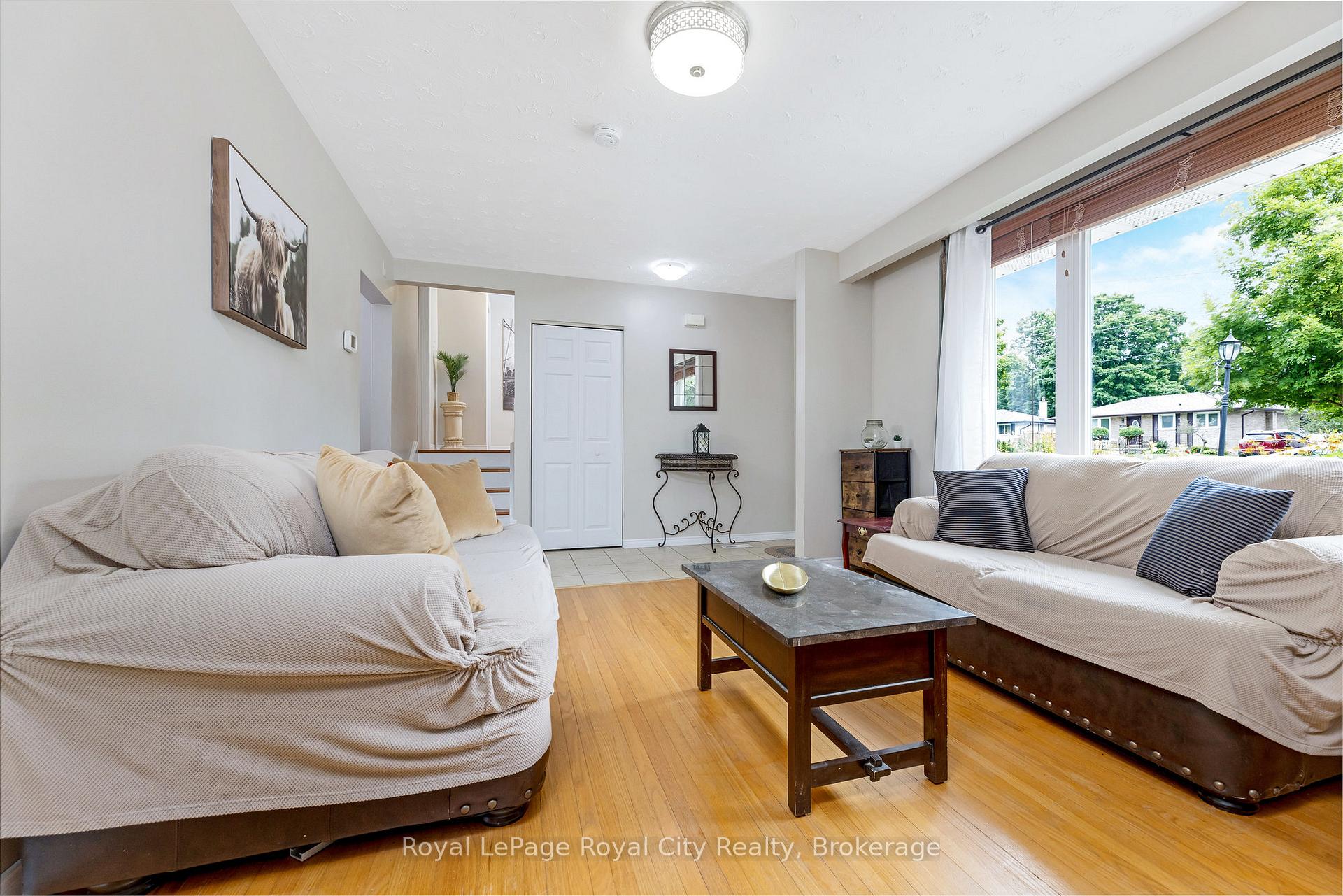 Photo 10 of 38 Algoma Drive, Guelph, Victoria North — HOMEH