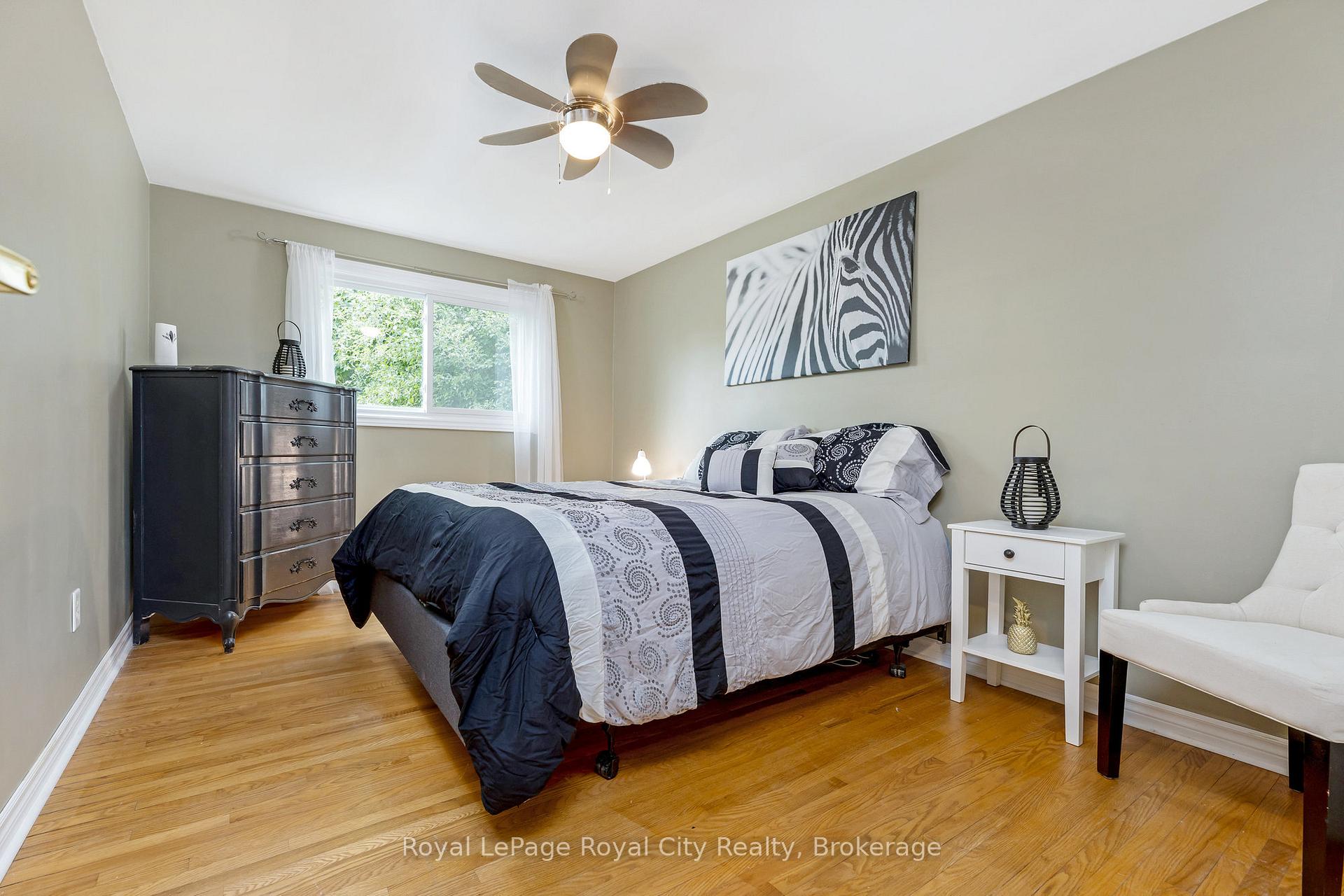 Photo 16 of 38 Algoma Drive, Guelph, Victoria North — HOMEH