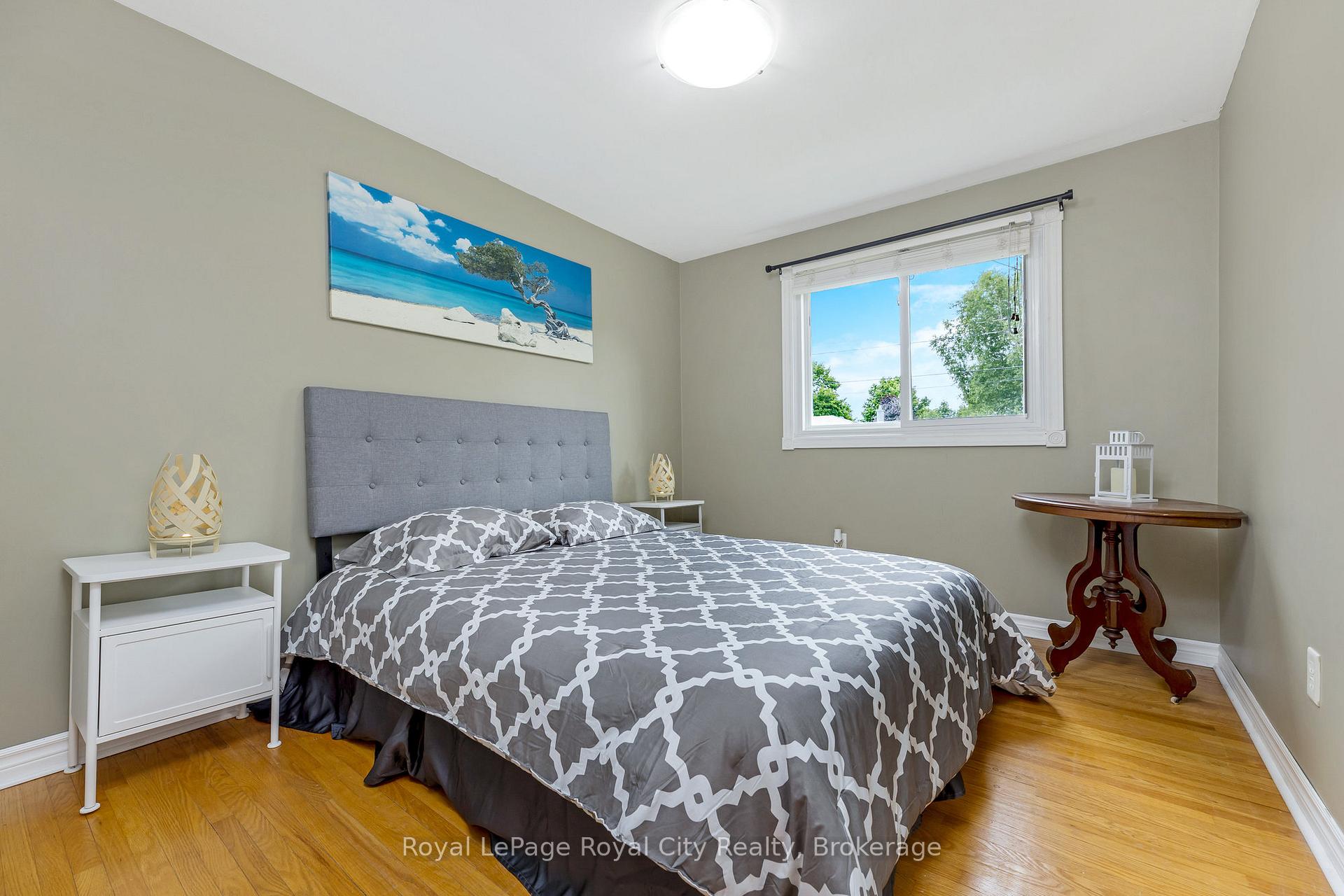 Photo 21 of 38 Algoma Drive, Guelph, Victoria North — HOMEH