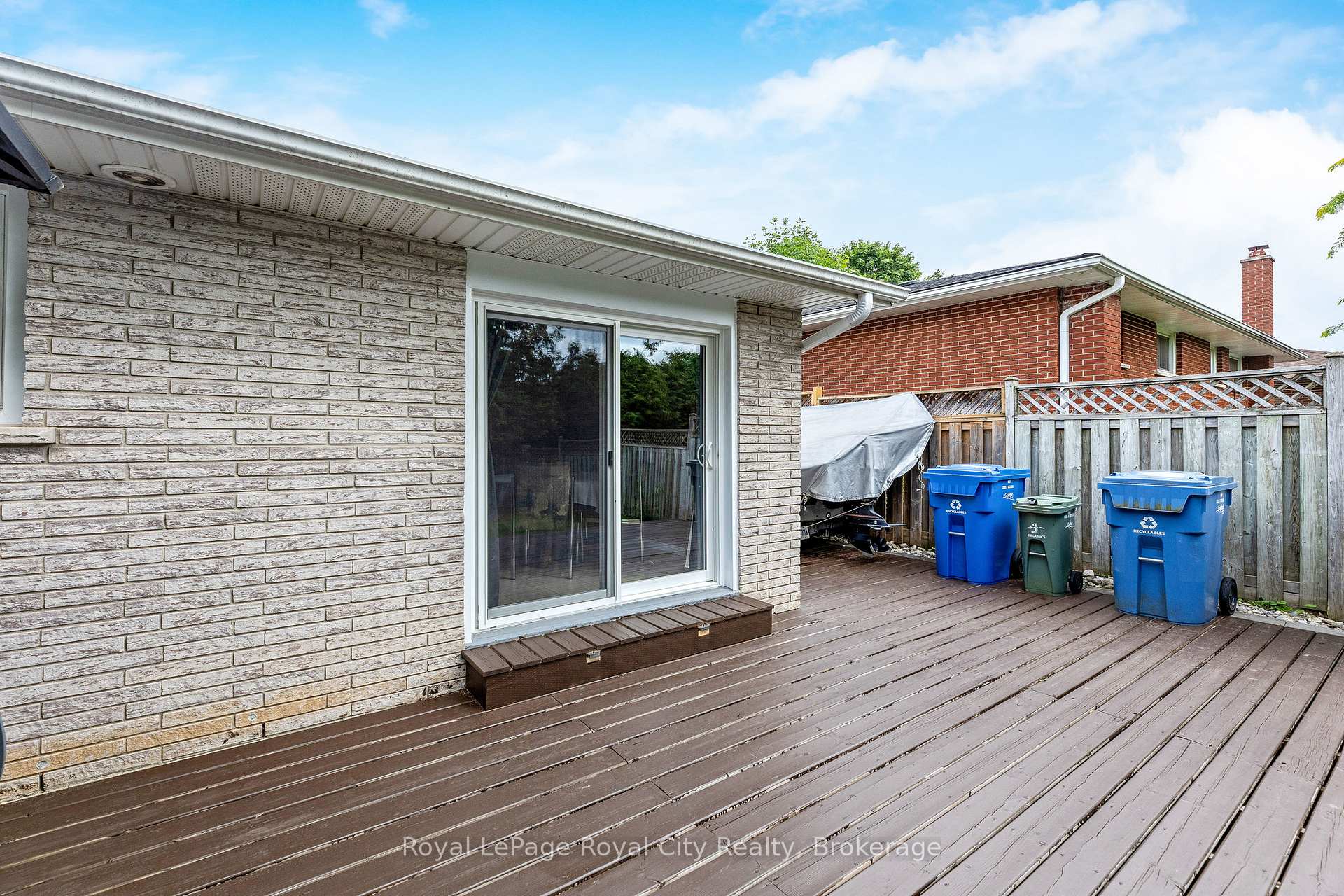 Photo 24 of 38 Algoma Drive, Guelph, Victoria North — HOMEH
