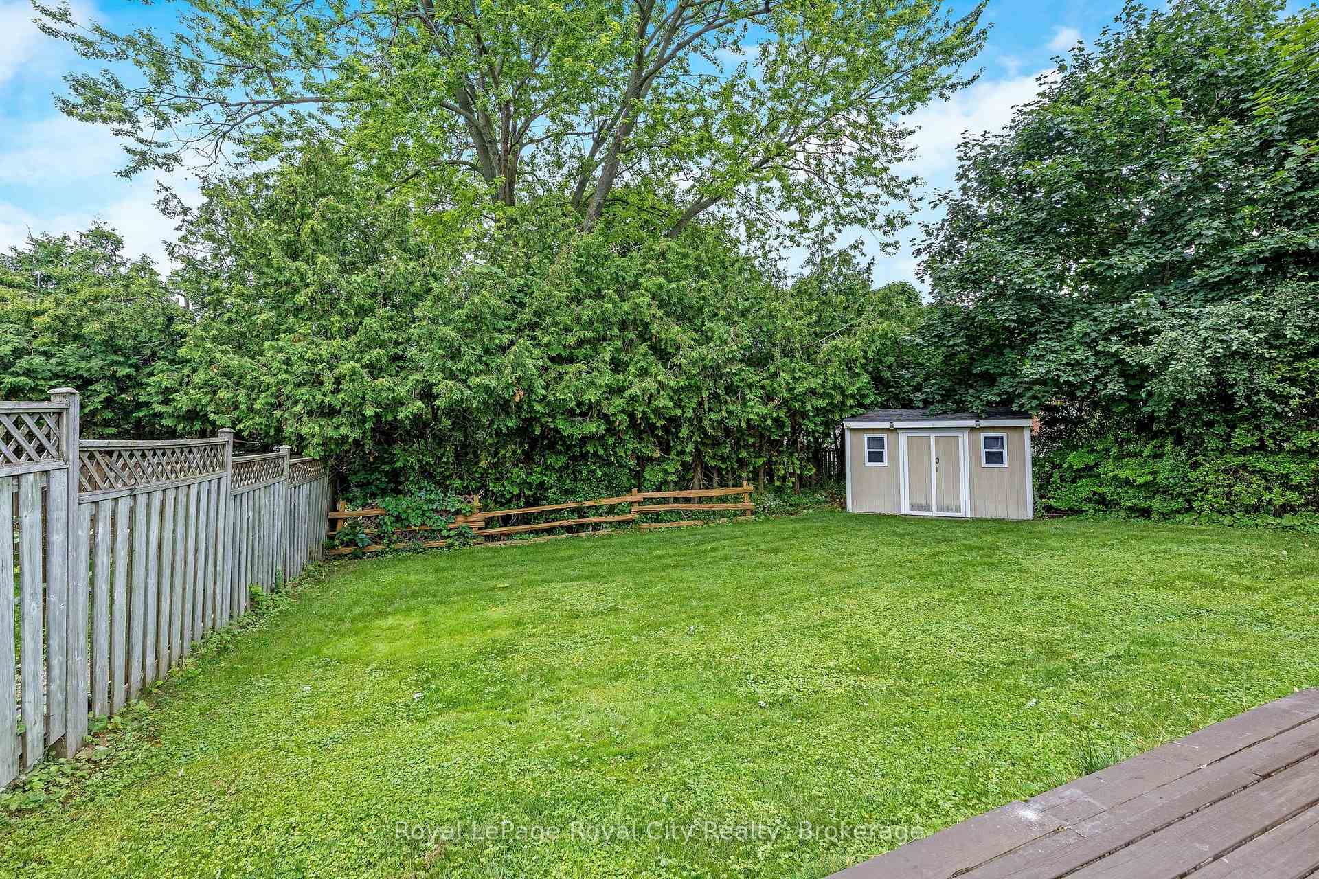 Photo 25 of 38 Algoma Drive, Guelph, Victoria North — HOMEH