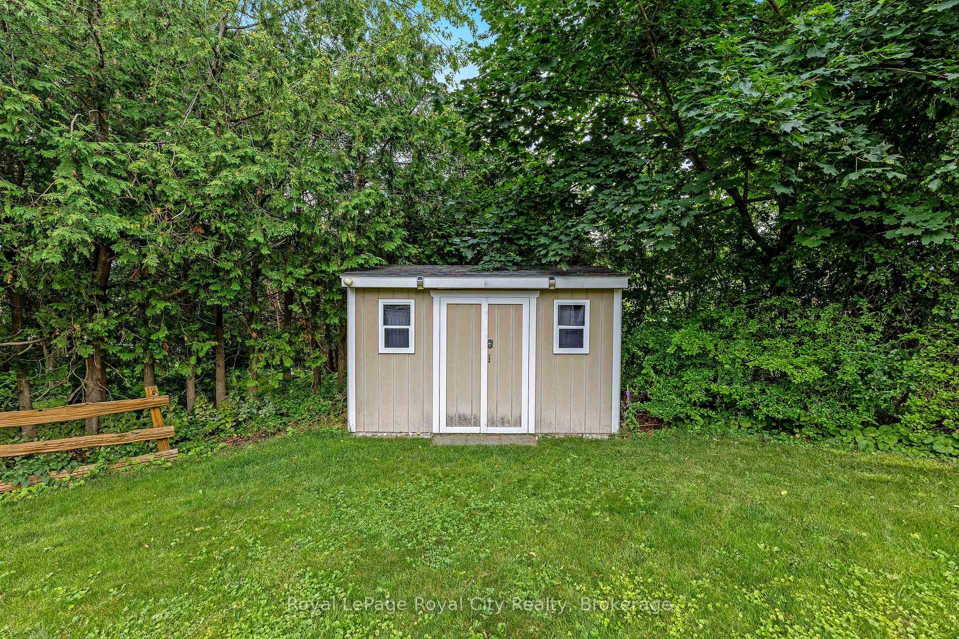 Photo 26 of 38 Algoma Drive, Guelph, Victoria North — HOMEH