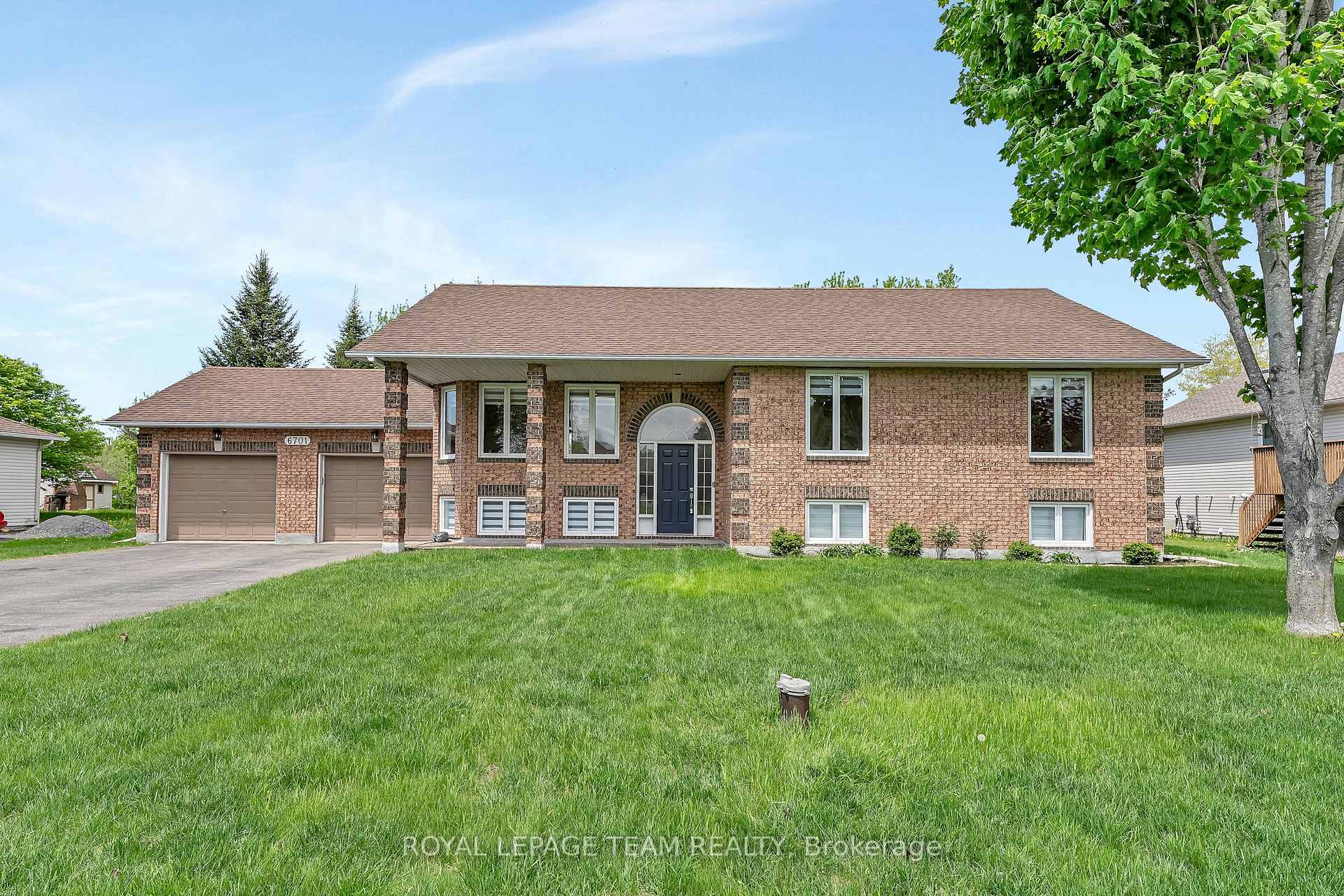 Photo 1 of 6701 Tommary Drive, Ottawa, Greely — HOMEH
