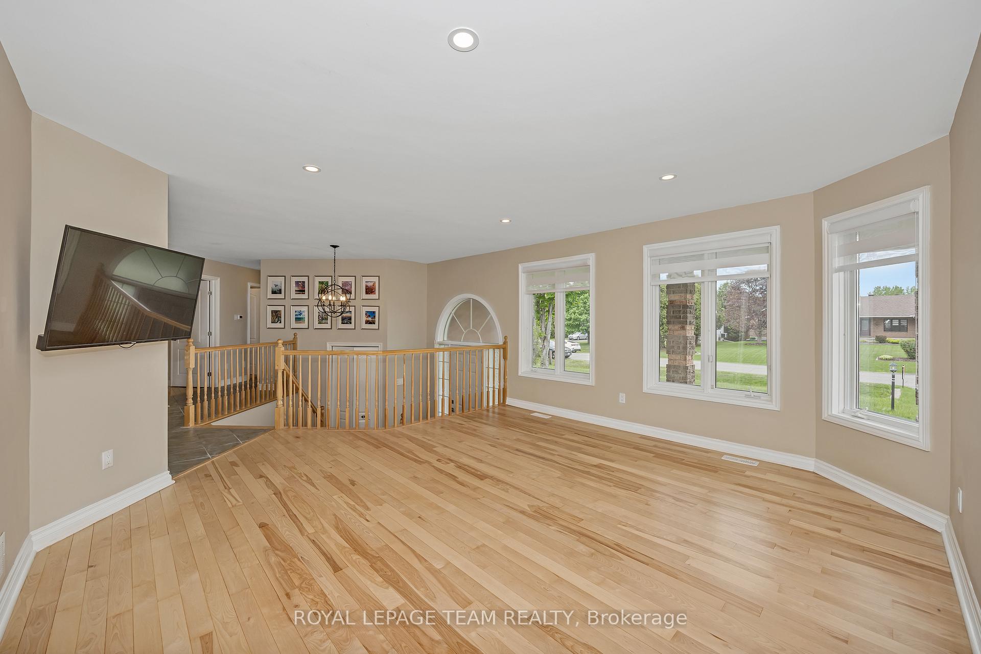 Photo 9 of 6701 Tommary Drive, Ottawa, Greely — HOMEH