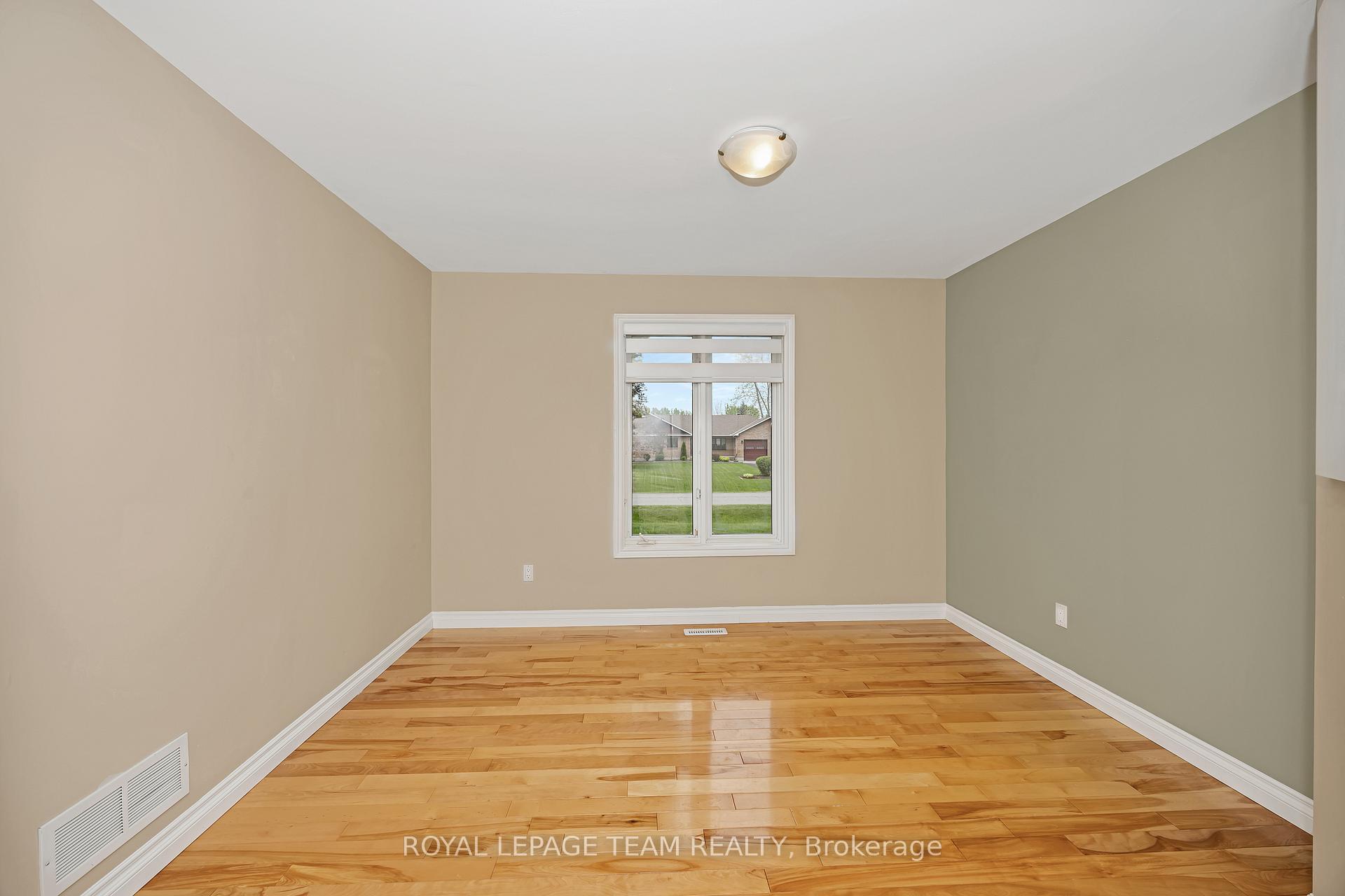 Photo 21 of 6701 Tommary Drive, Ottawa, Greely — HOMEH