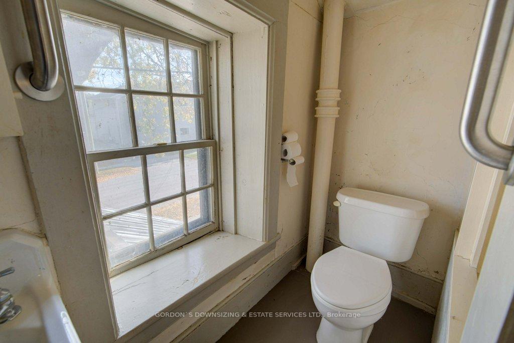 Photo 21 of 98 Cannifton Road, Belleville, Belleville Ward — HOMEH