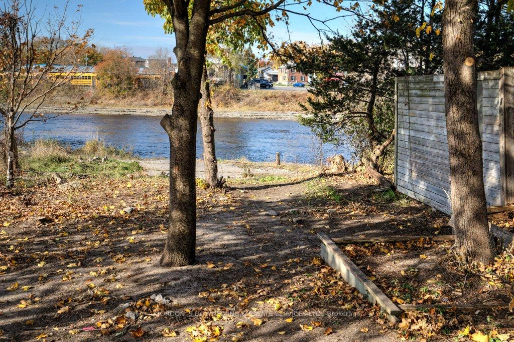 Photo 34 of 98 Cannifton Road, Belleville, Belleville Ward — HOMEH