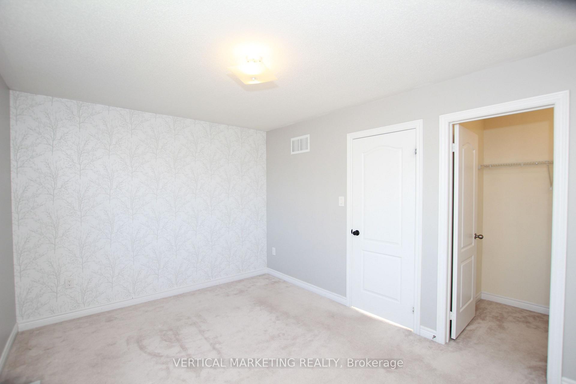 Photo 3 of 72 Pearcey Crescent, Barrie, West Bayfield — HOMEH