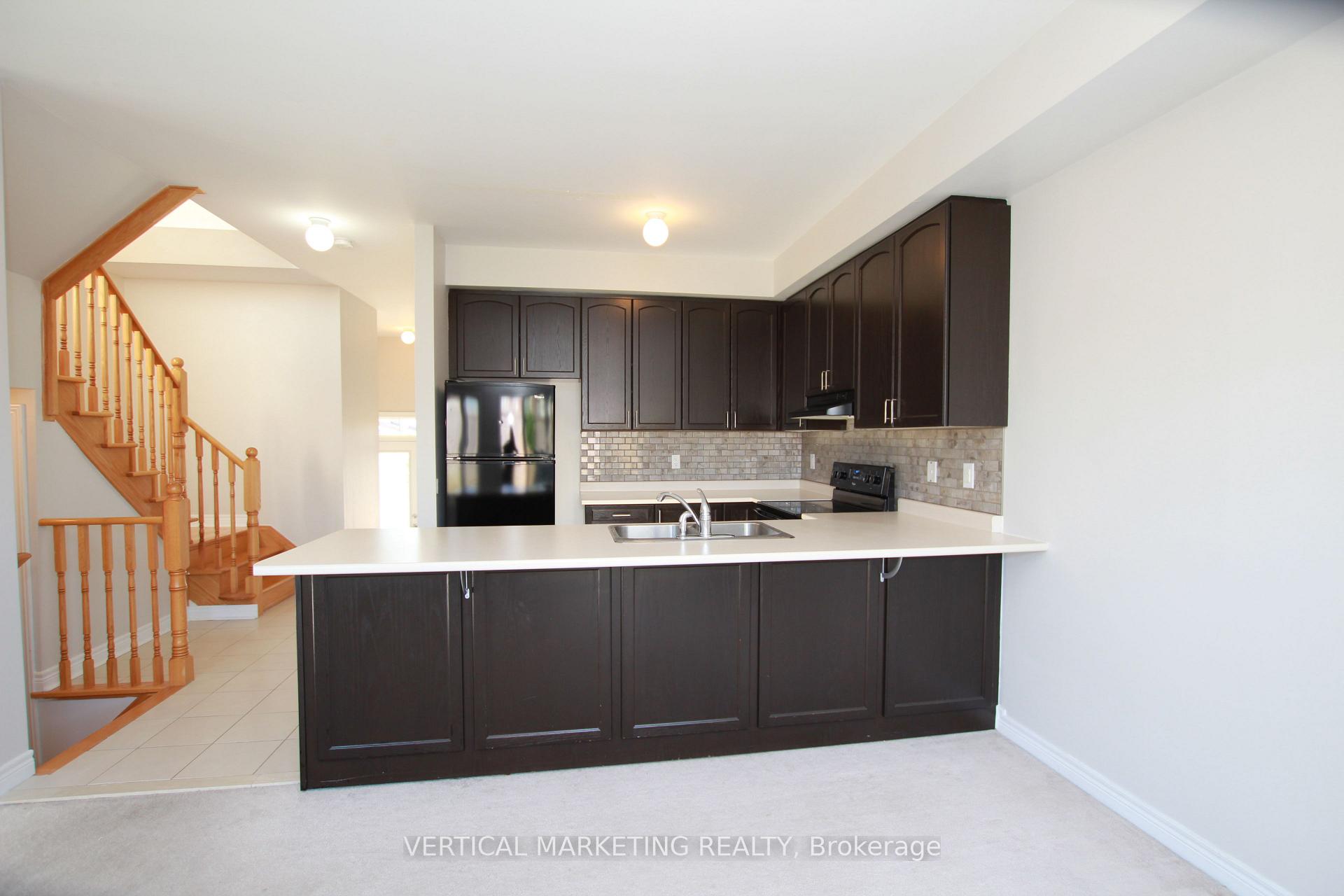Photo 18 of 72 Pearcey Crescent, Barrie, West Bayfield — HOMEH