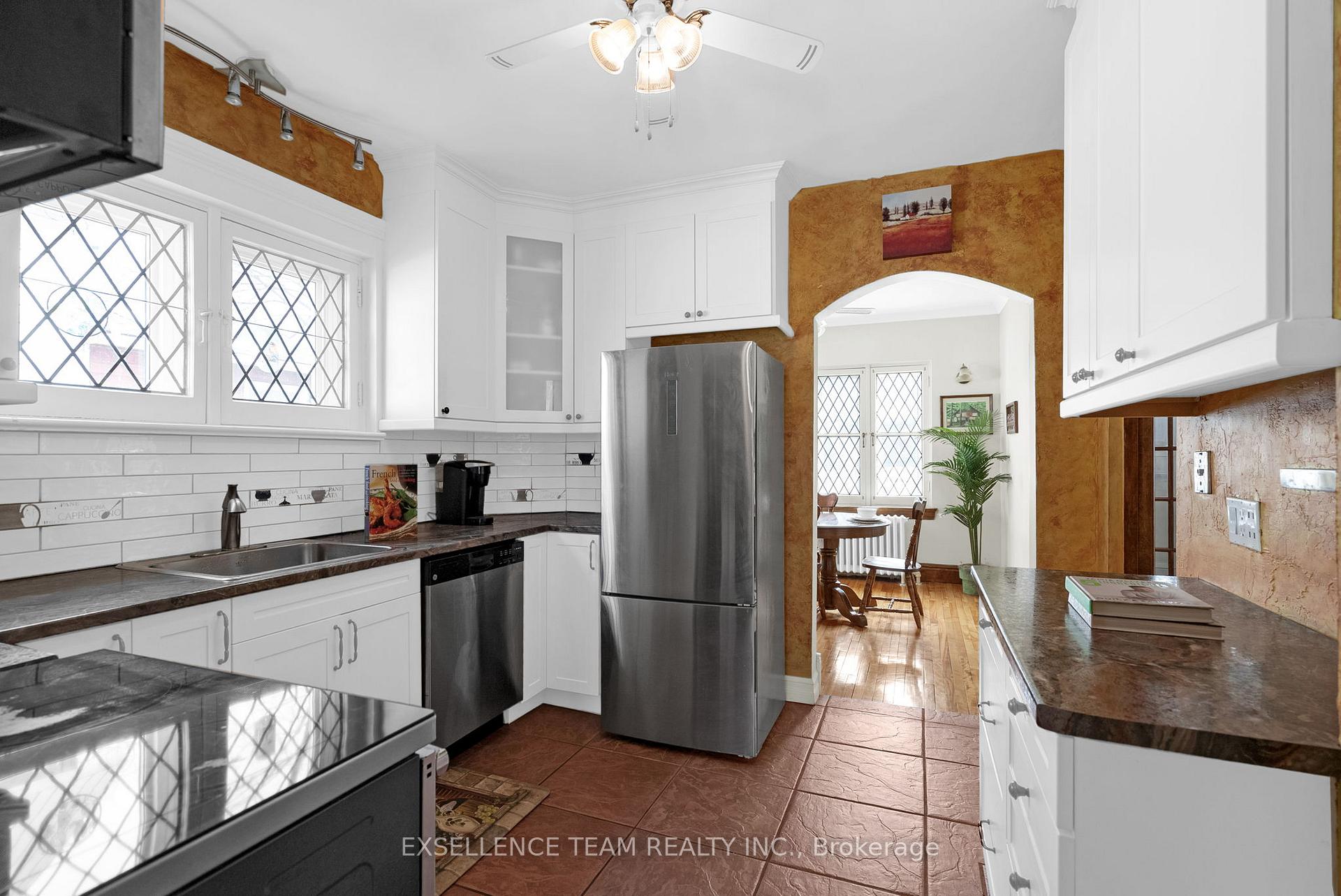 Photo 10 of 137 Fourth Street W, Cornwall — HOMEH
