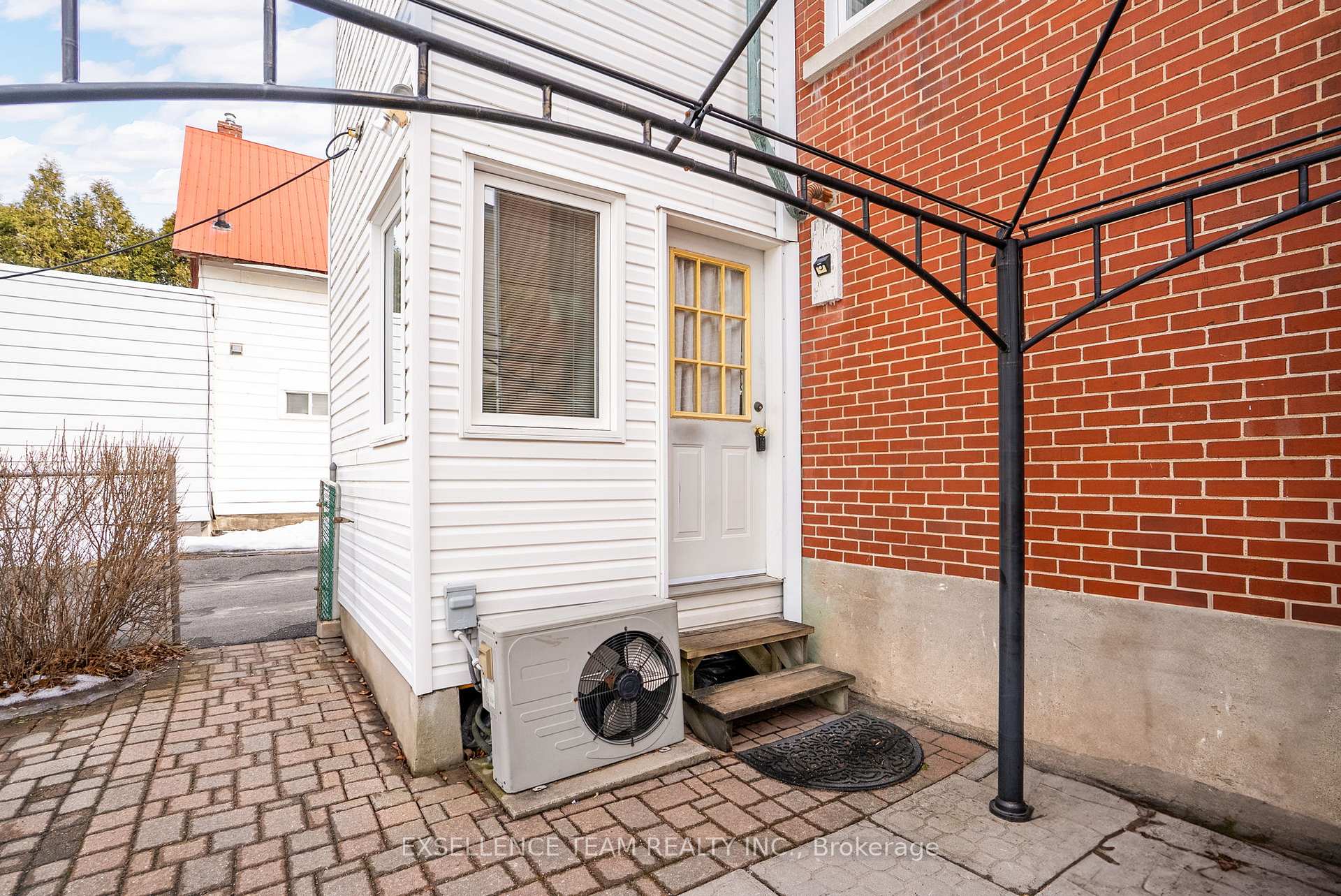 Photo 28 of 137 Fourth Street W, Cornwall — HOMEH