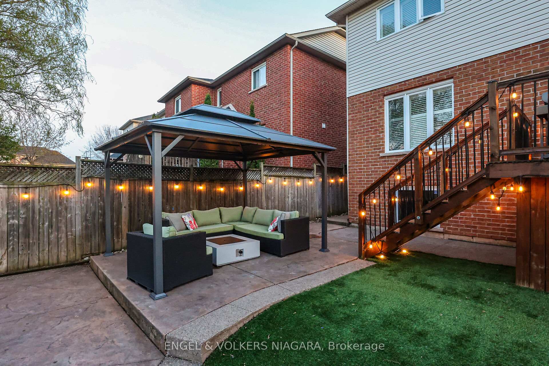 Photo 10 of 31 Chardonnay Place, Grimsby, Grimsby East — HOMEH