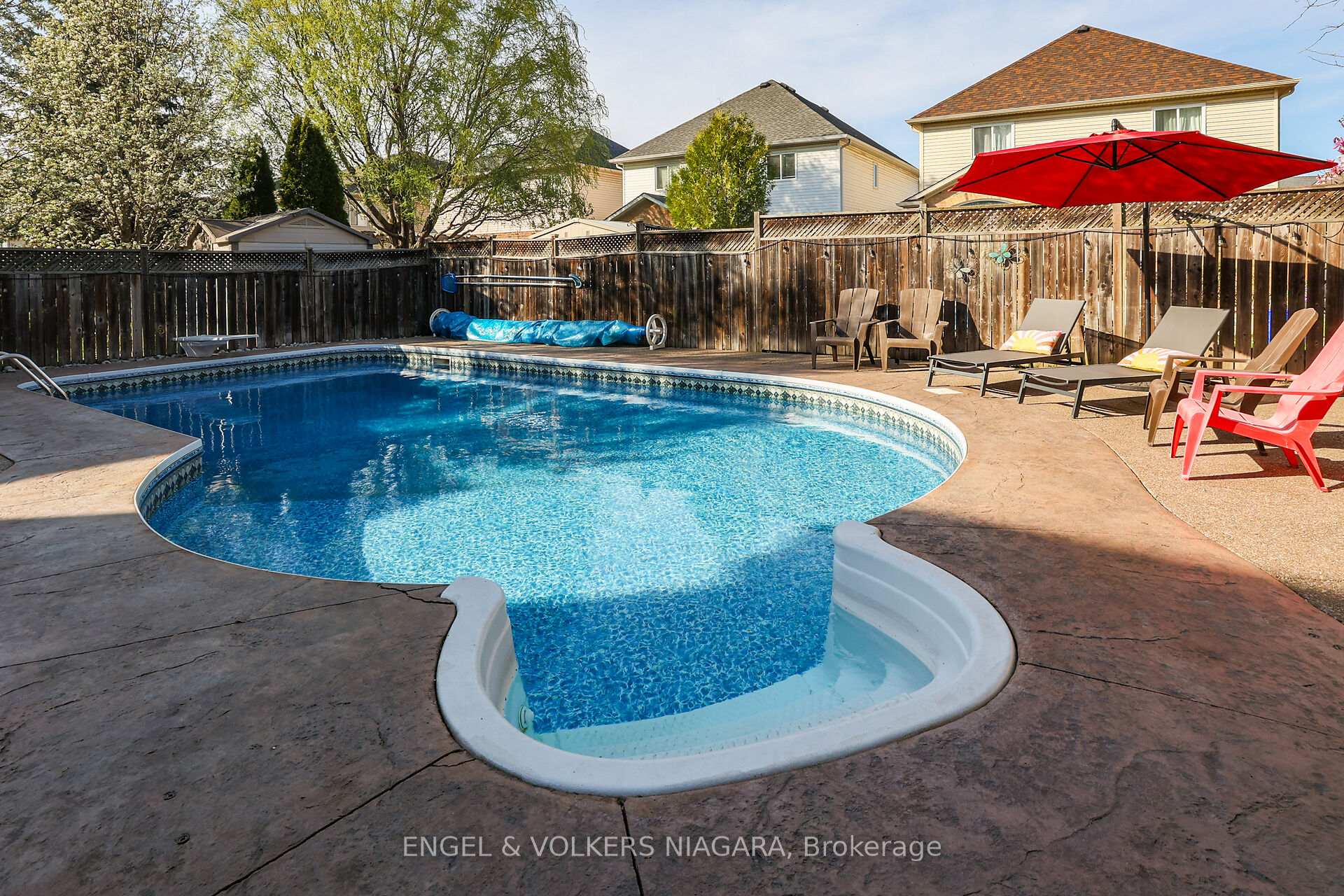 Photo 12 of 31 Chardonnay Place, Grimsby, Grimsby East — HOMEH