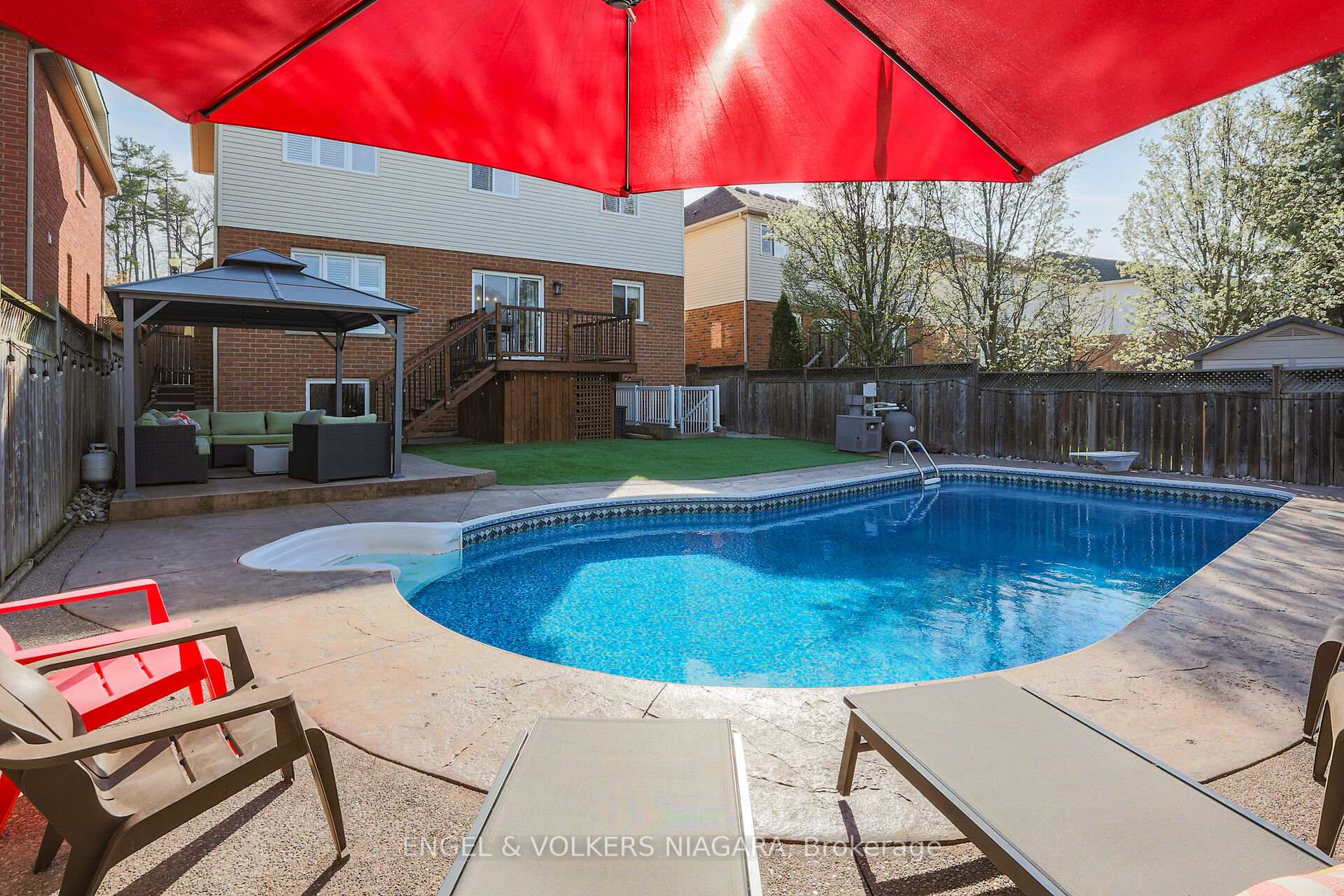 Photo 13 of 31 Chardonnay Place, Grimsby, Grimsby East — HOMEH