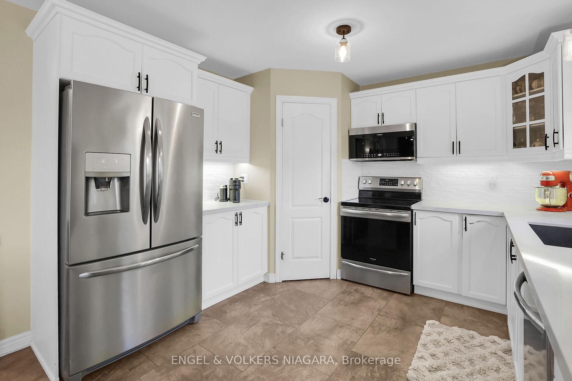 Photo 31 of 31 Chardonnay Place, Grimsby, Grimsby East — HOMEH