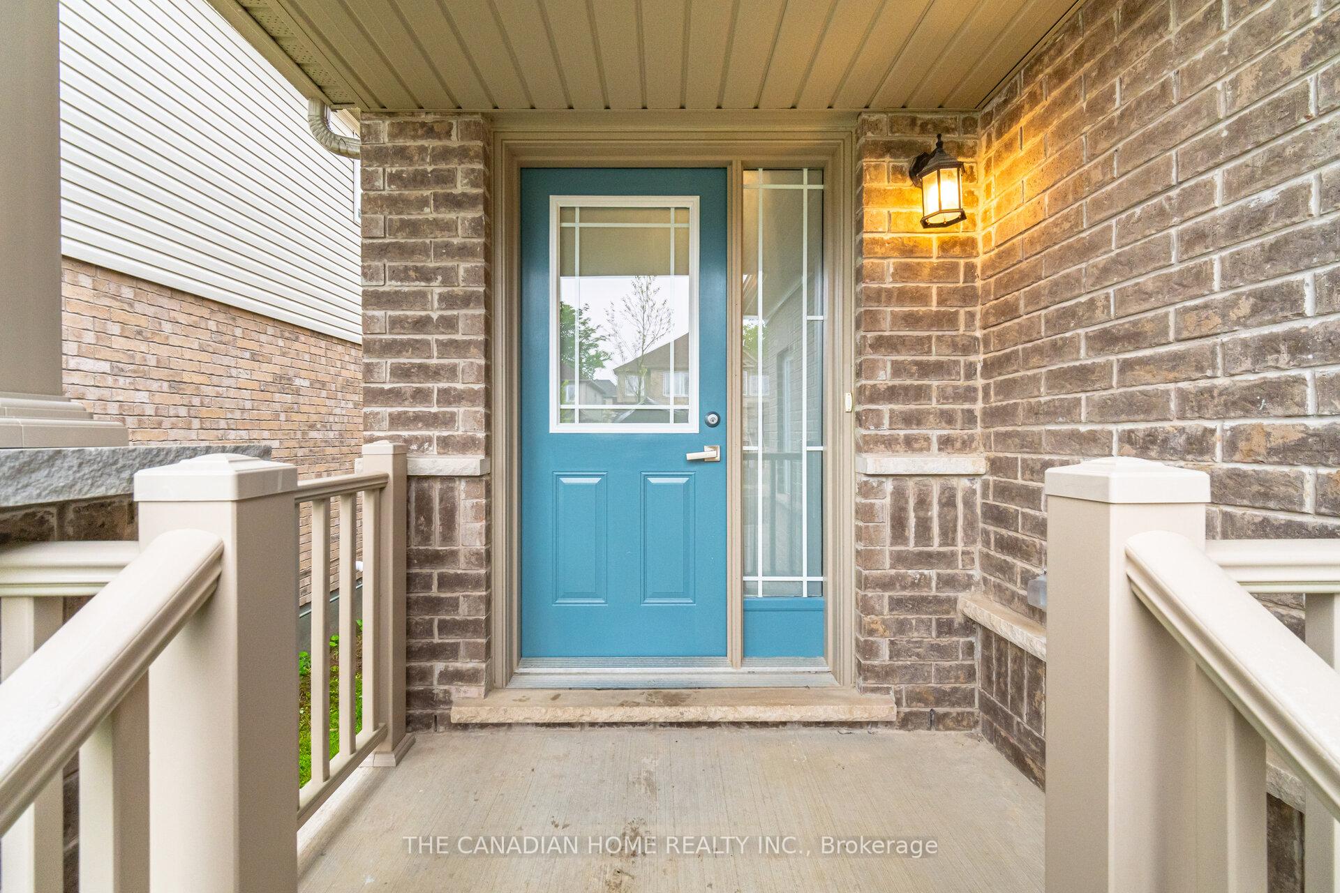 Photo 4 of 28 Ambrous Crescent, Guelph, Kortright East — HOMEH