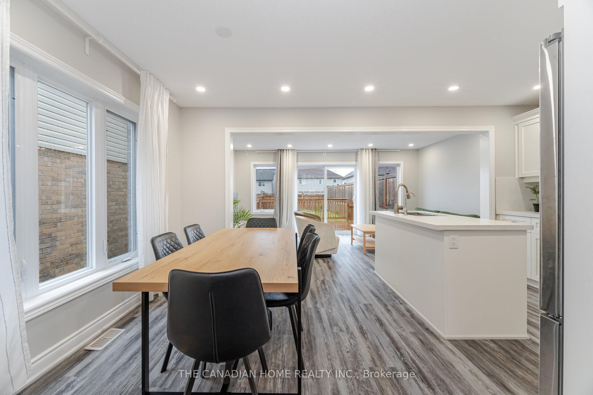 Photo 7 of 28 Ambrous Crescent, Guelph, Kortright East — HOMEH