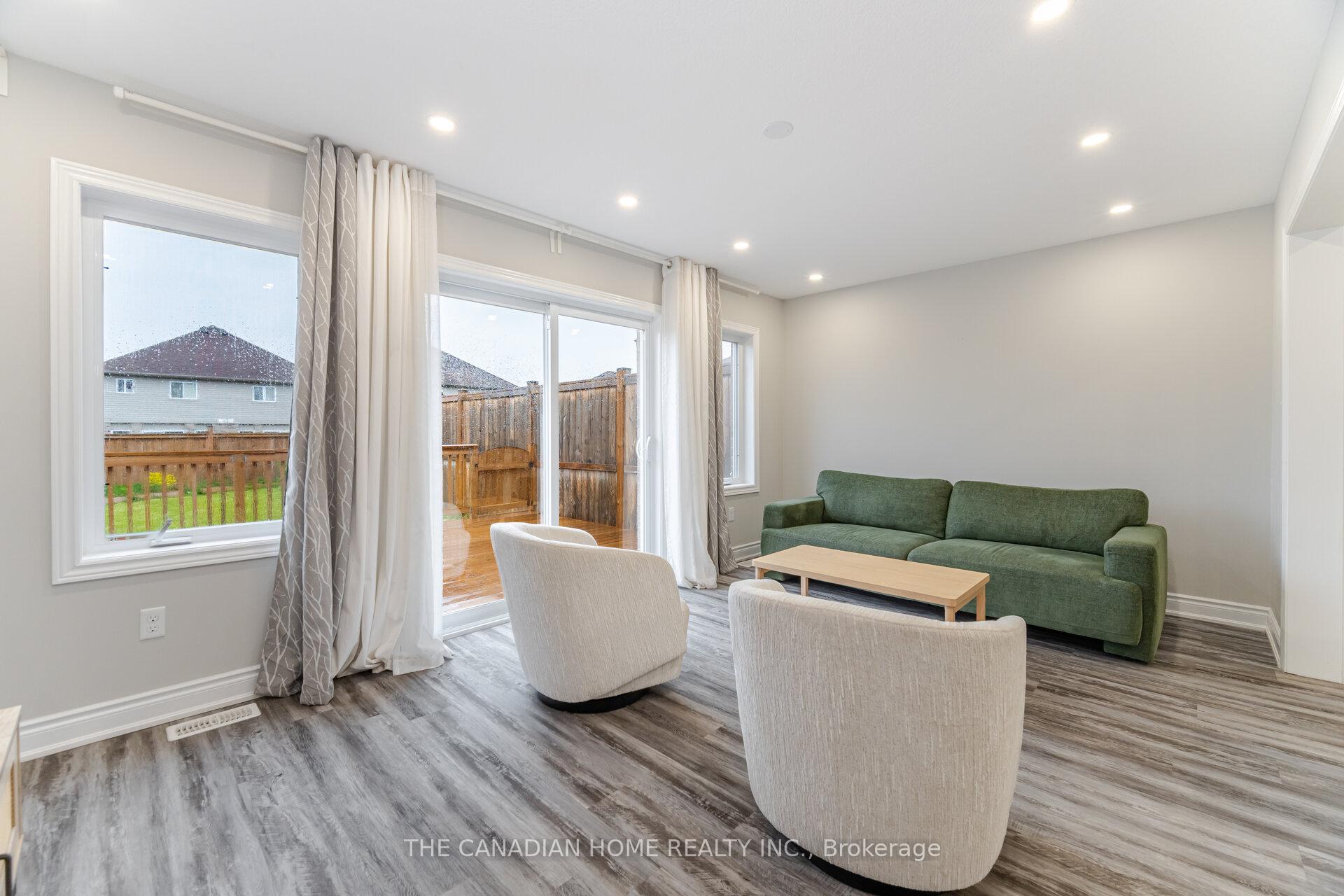 Photo 17 of 28 Ambrous Crescent, Guelph, Kortright East — HOMEH