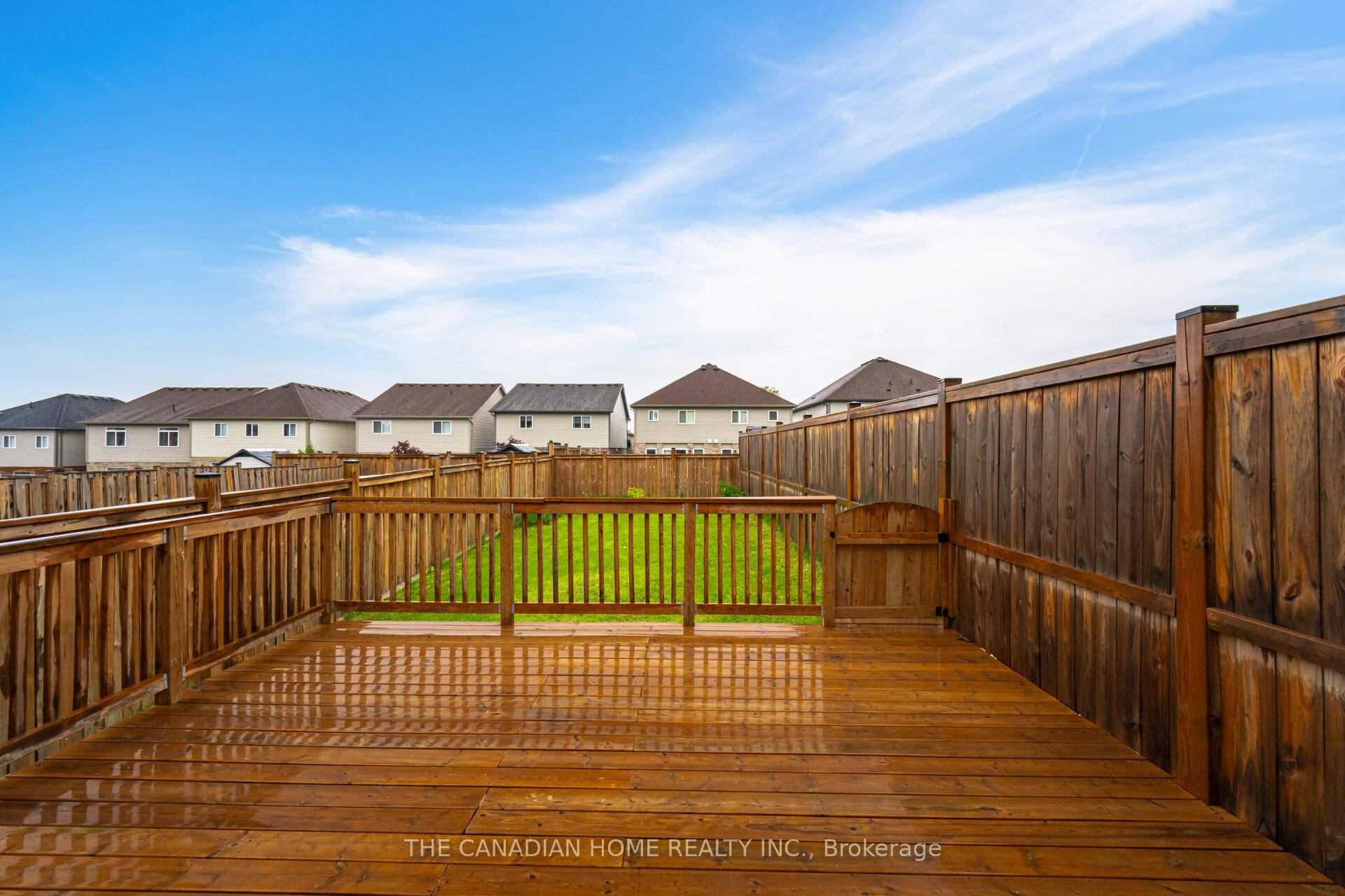 Photo 34 of 28 Ambrous Crescent, Guelph, Kortright East — HOMEH