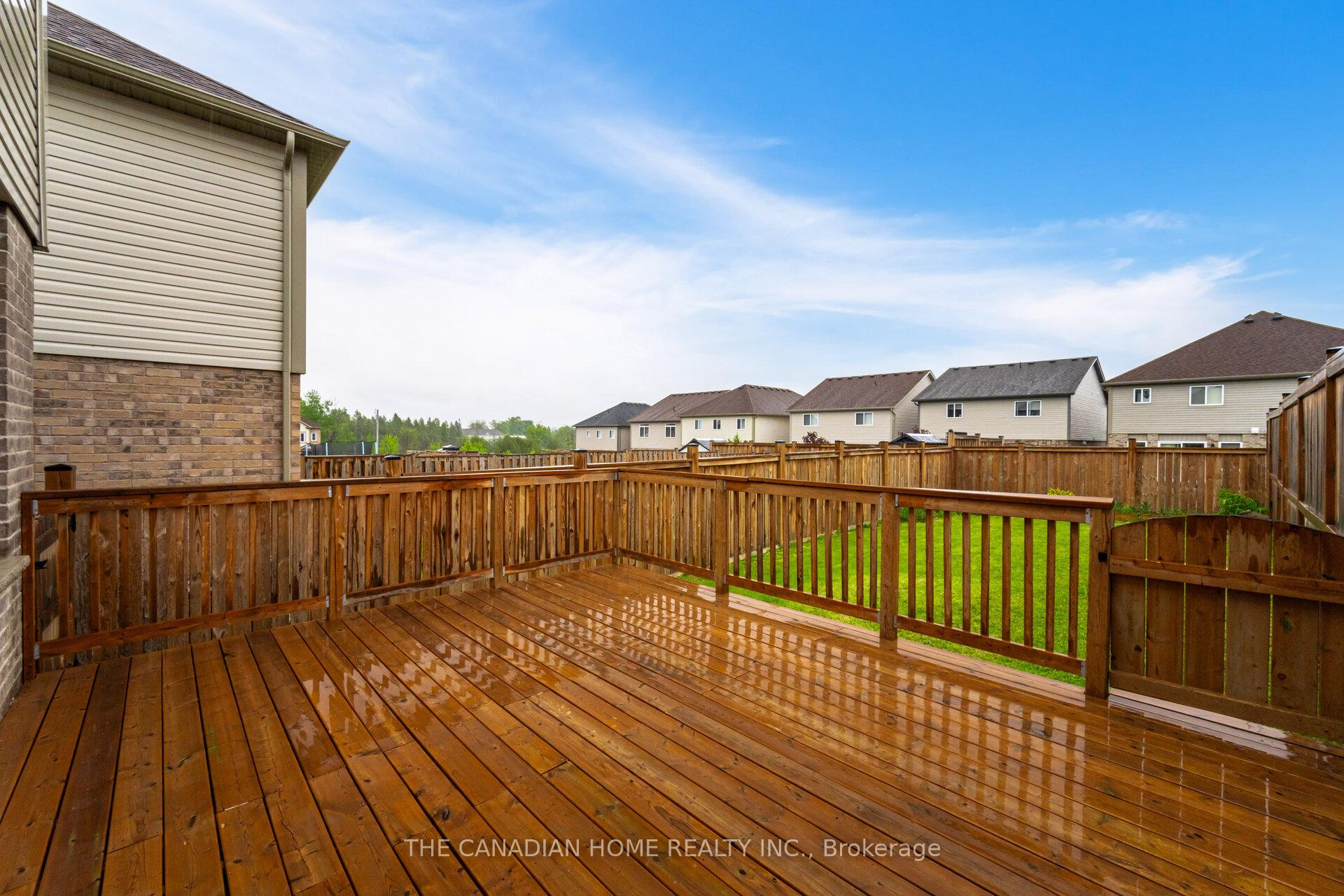 Photo 35 of 28 Ambrous Crescent, Guelph, Kortright East — HOMEH