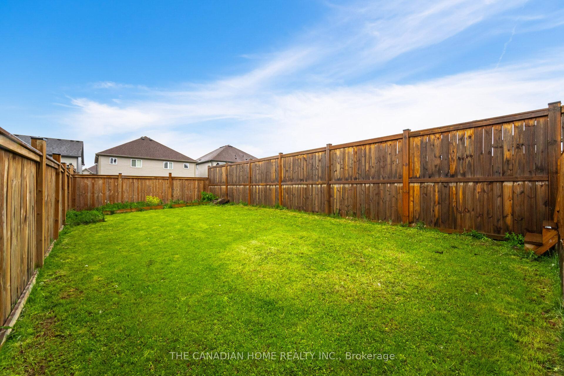 Photo 38 of 28 Ambrous Crescent, Guelph, Kortright East — HOMEH