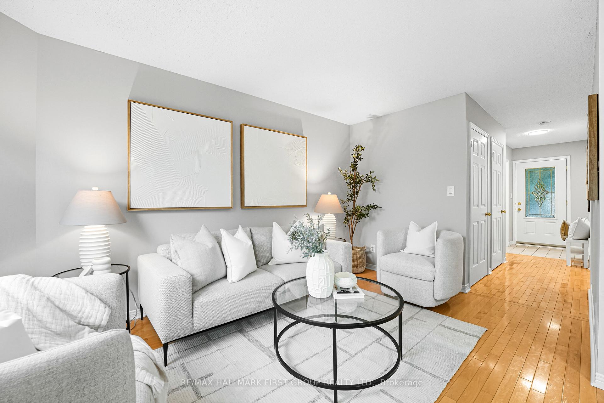 Photo 7 of 50 Stagemaster Crescent, Clarington, Courtice — HOMEH