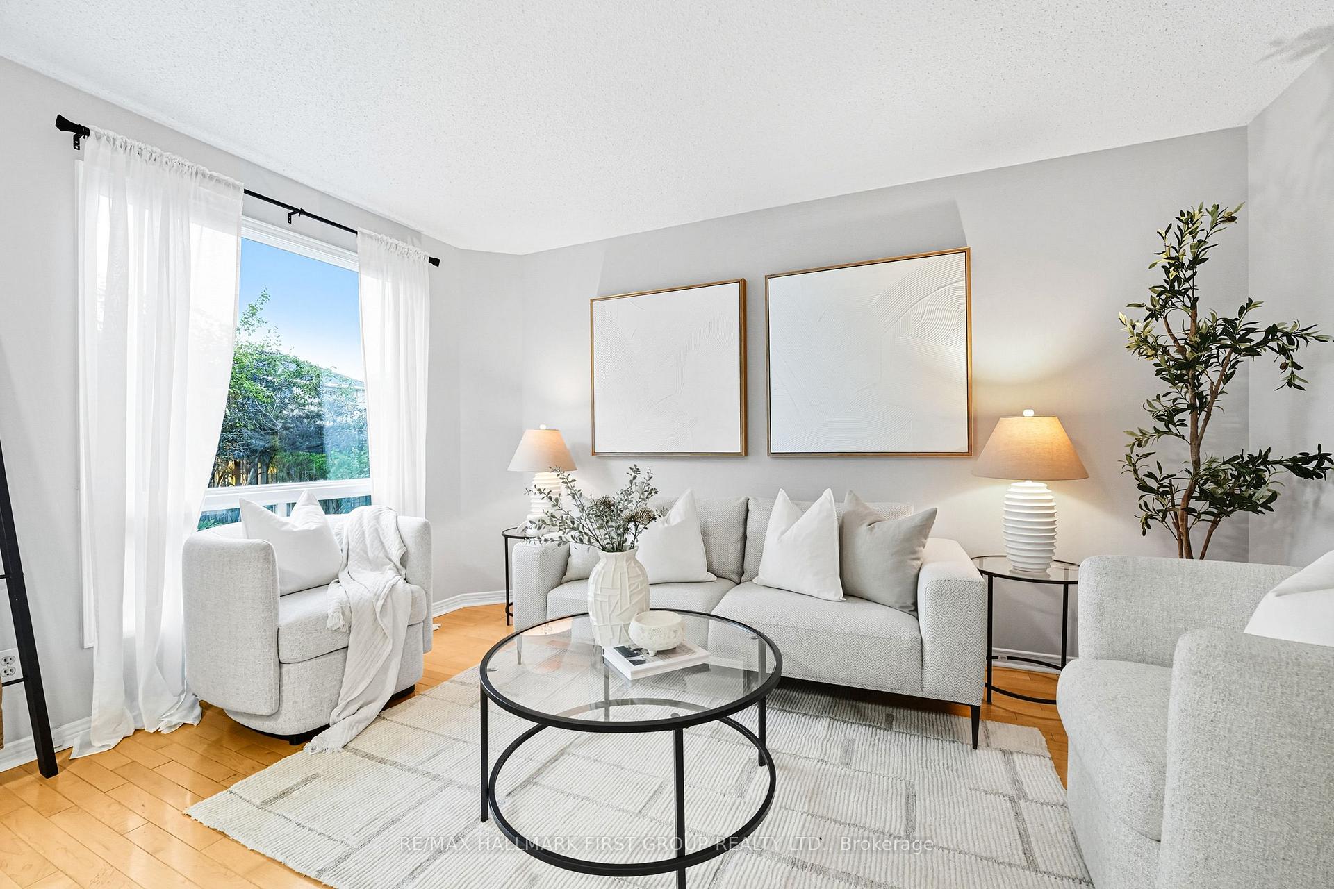 Photo 10 of 50 Stagemaster Crescent, Clarington, Courtice — HOMEH