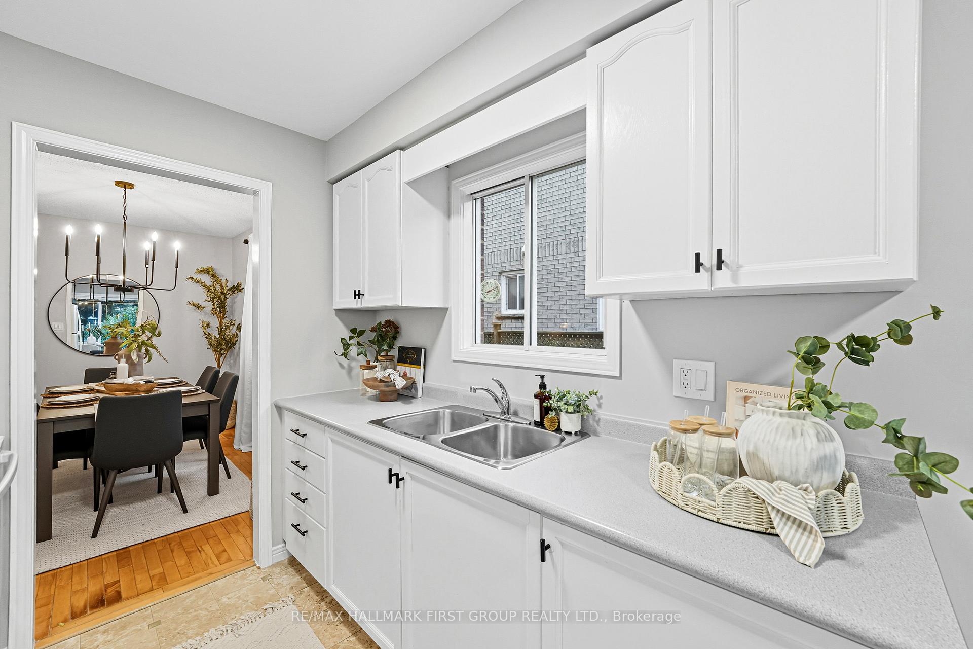 Photo 11 of 50 Stagemaster Crescent, Clarington, Courtice — HOMEH