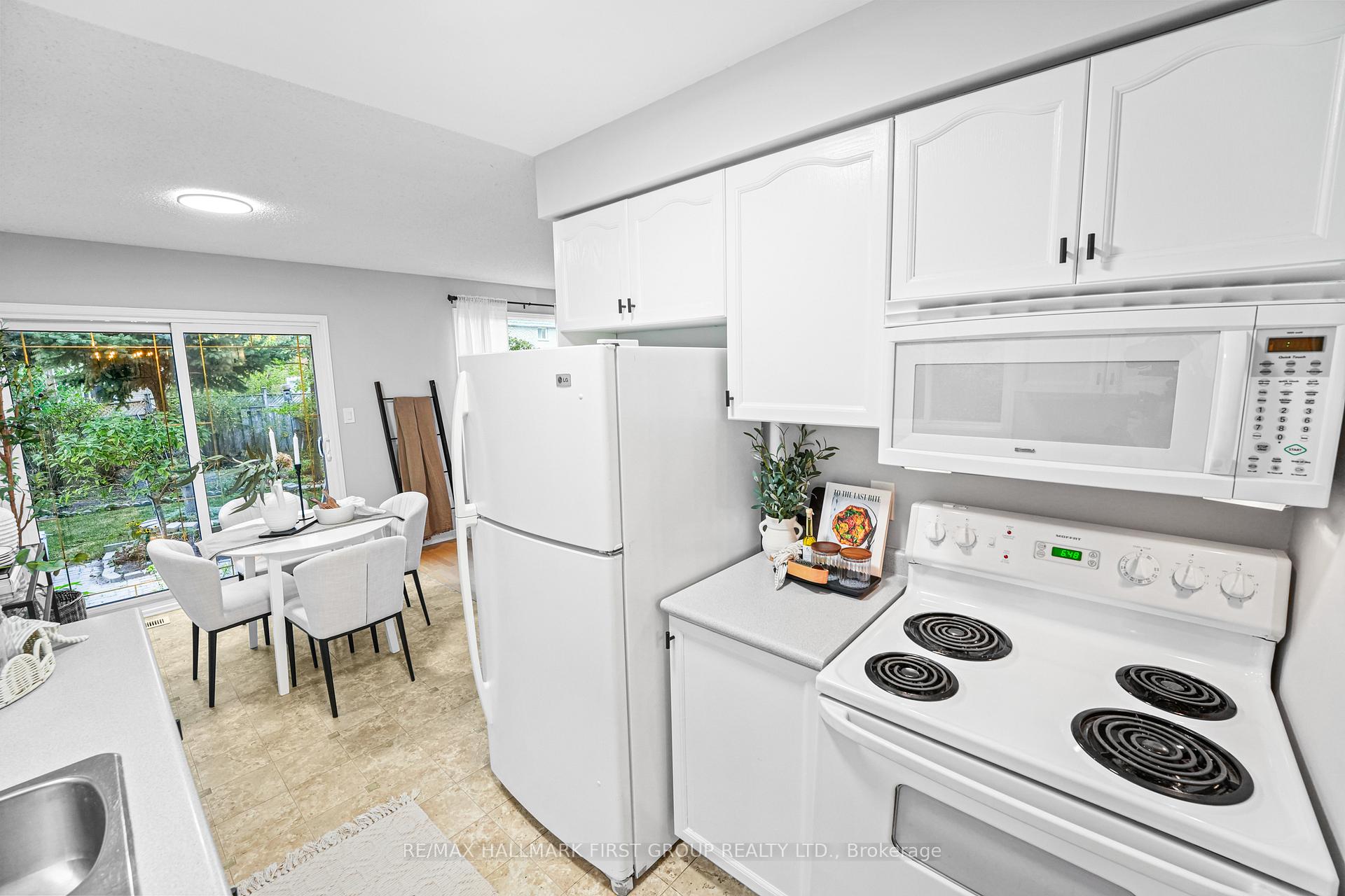 Photo 14 of 50 Stagemaster Crescent, Clarington, Courtice — HOMEH