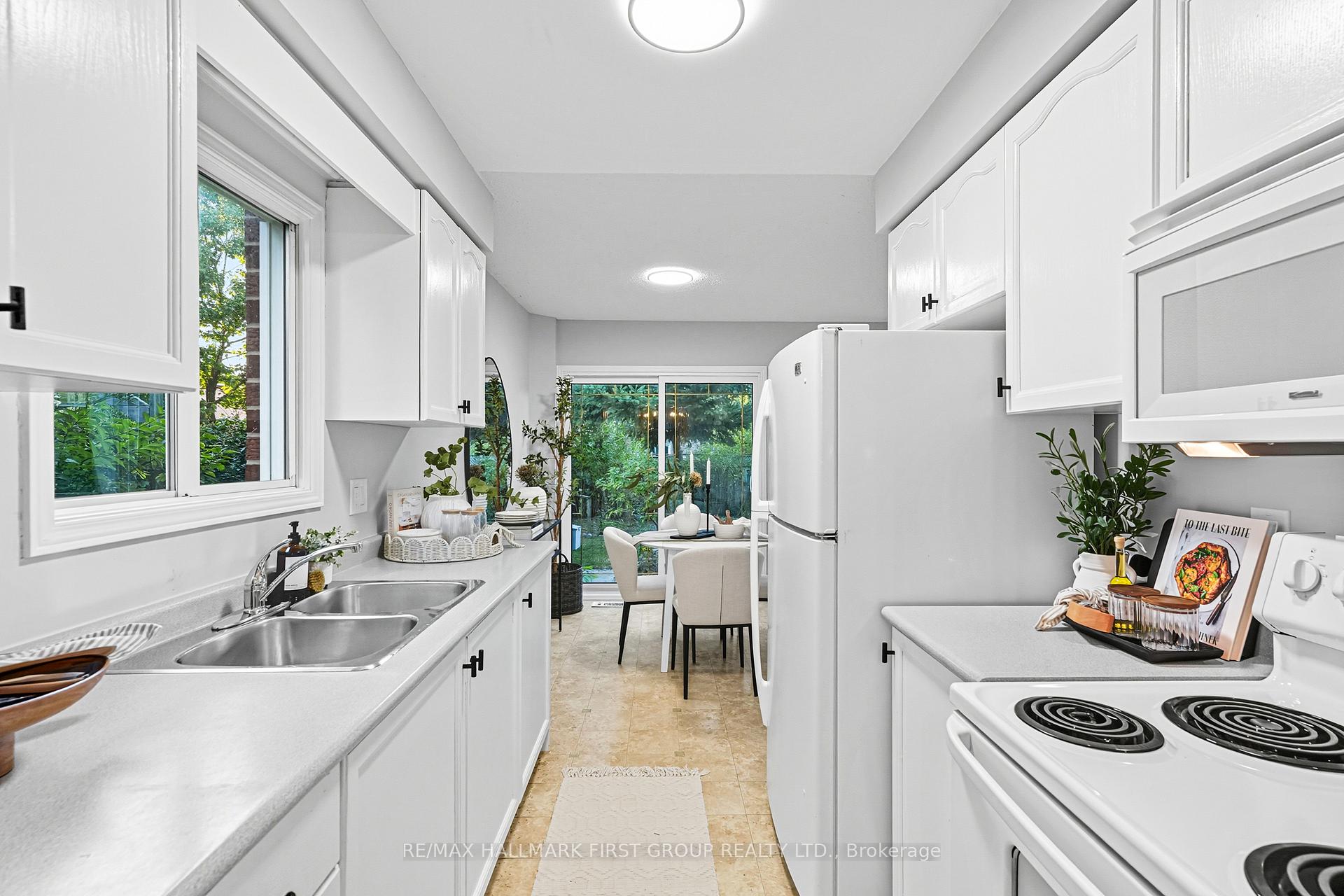 Photo 15 of 50 Stagemaster Crescent, Clarington, Courtice — HOMEH