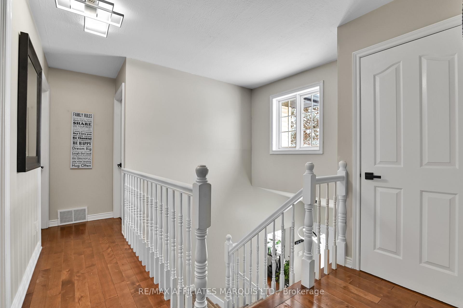 Photo 15 of 867 Chelsea Crescent, Cornwall — HOMEH