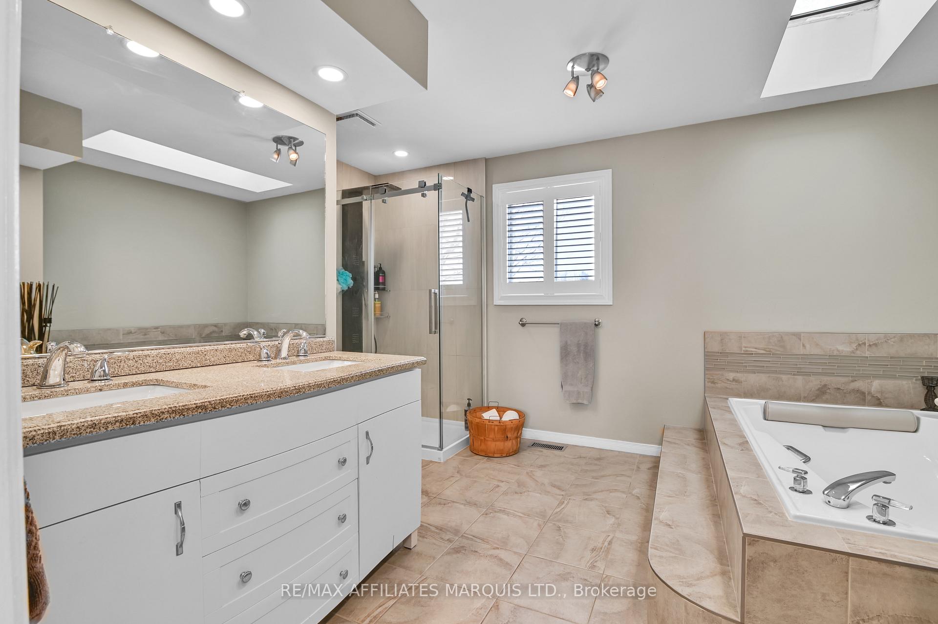 Photo 18 of 867 Chelsea Crescent, Cornwall — HOMEH