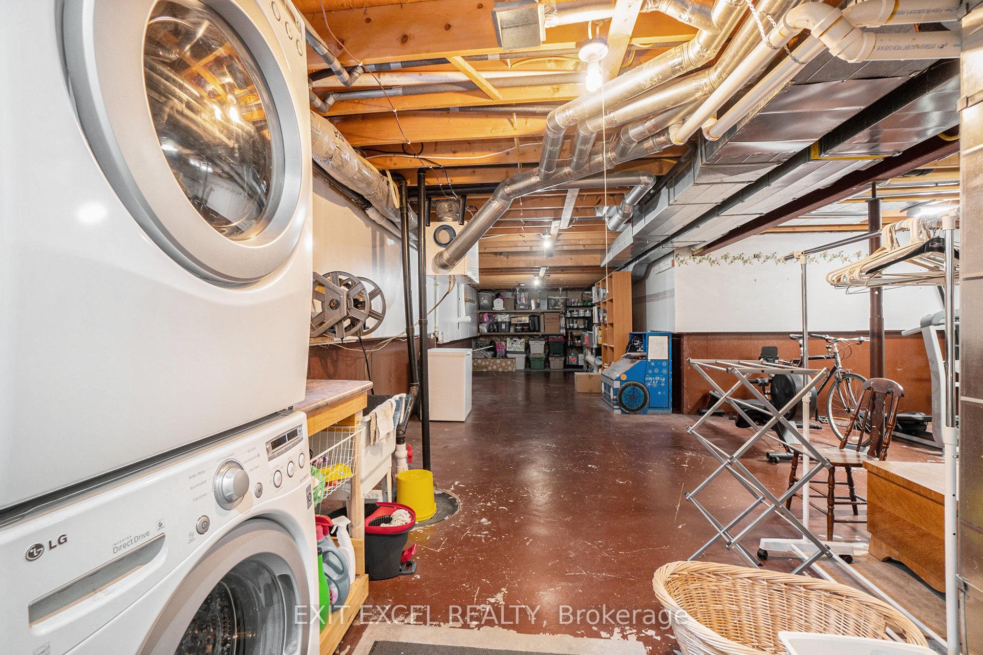 Photo 2 of 1551 Stanleyfield Crescent, Ottawa, Greely — HOMEH