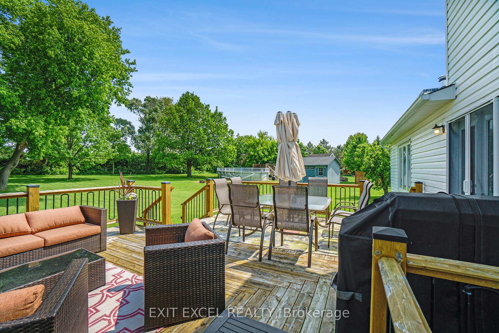 Photo 4 of 1551 Stanleyfield Crescent, Ottawa, Greely — HOMEH