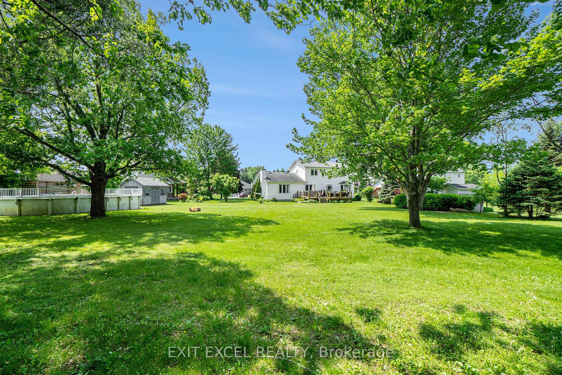 Photo 5 of 1551 Stanleyfield Crescent, Ottawa, Greely — HOMEH