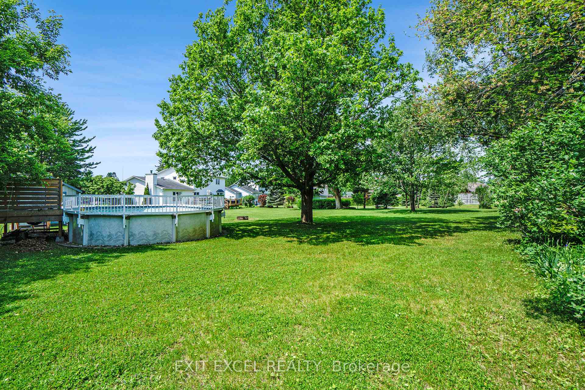 Photo 6 of 1551 Stanleyfield Crescent, Ottawa, Greely — HOMEH