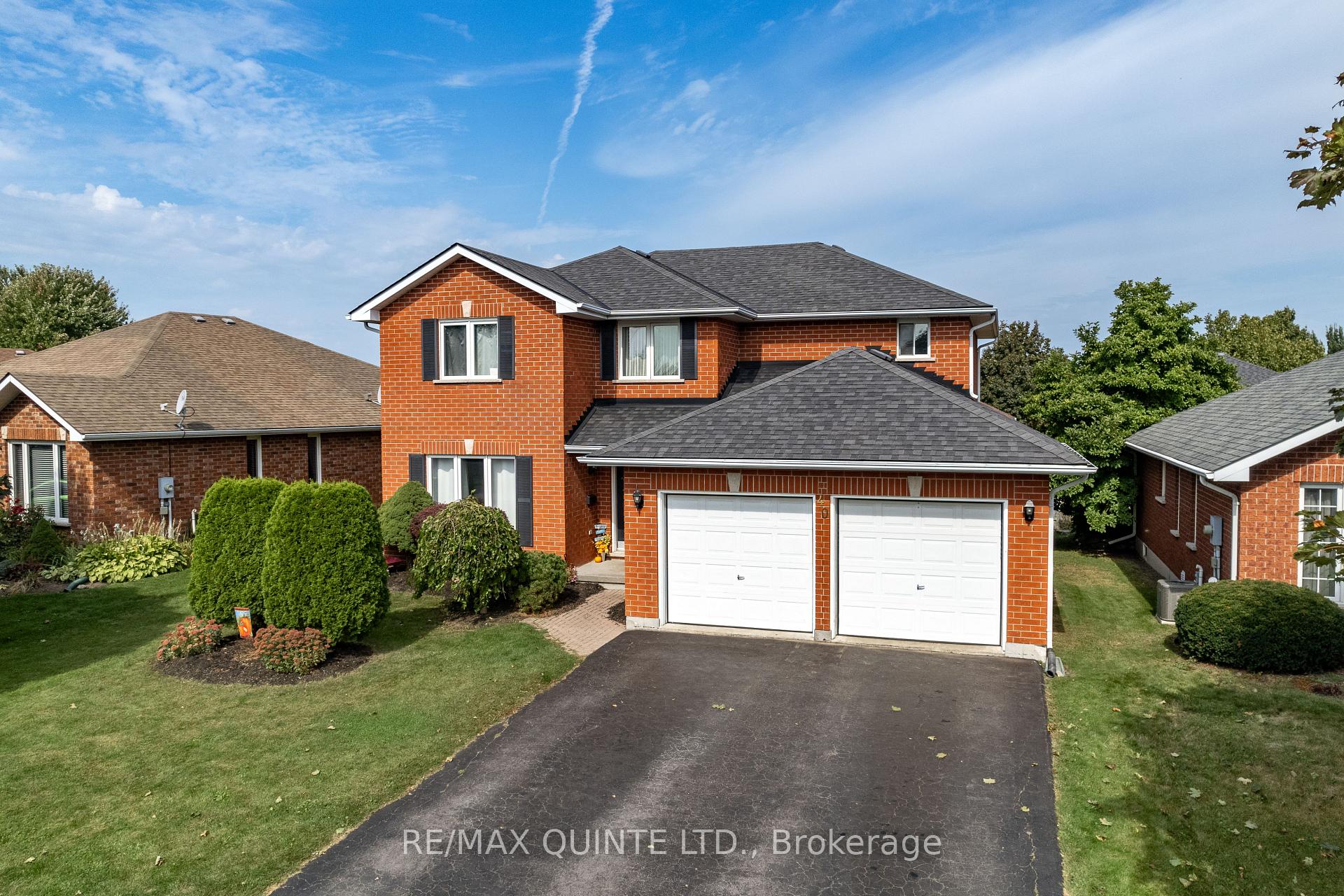 Photo 2 of 40 Oak Ridge Boulevard, Belleville, Belleville Ward — HOMEH