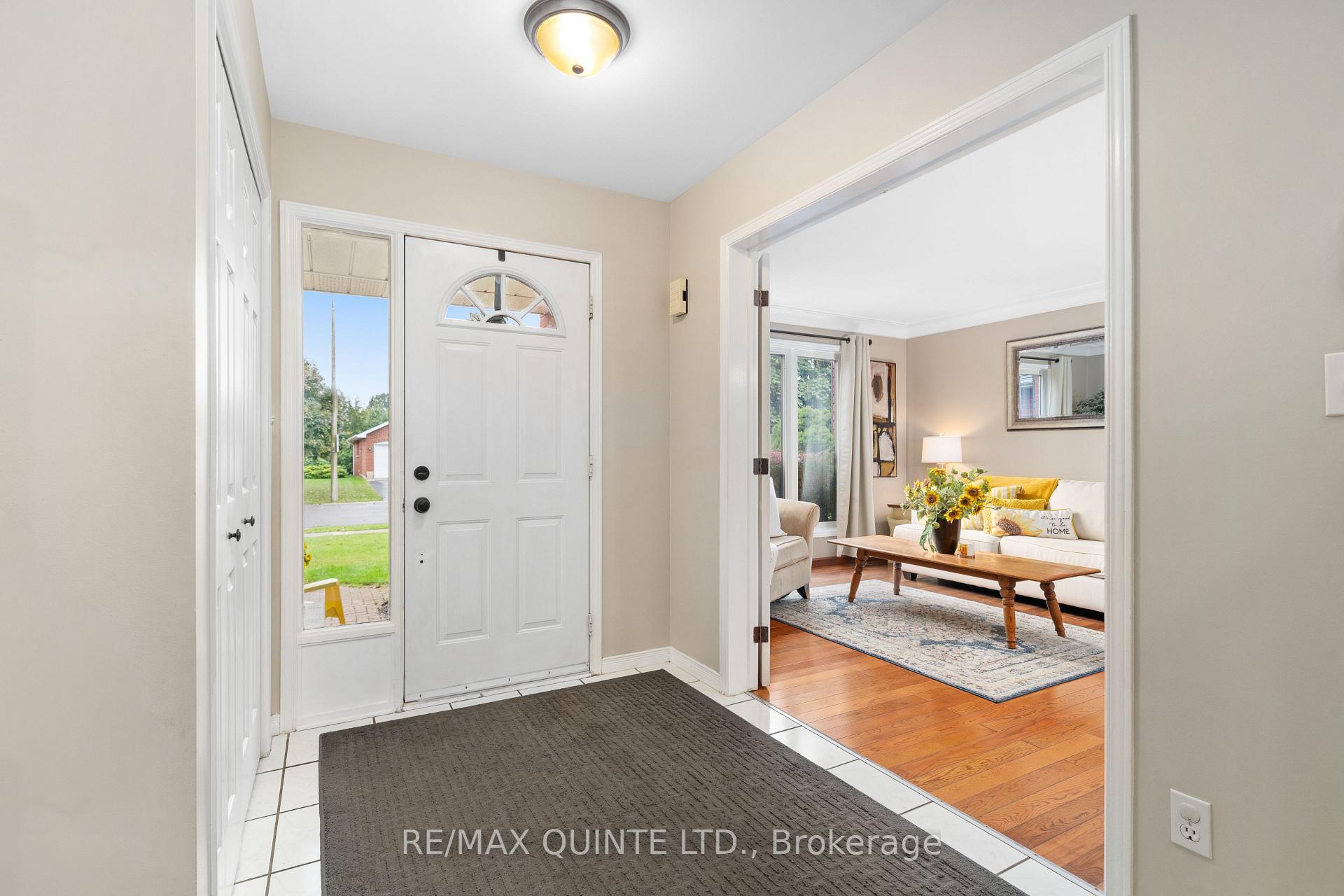 Photo 5 of 40 Oak Ridge Boulevard, Belleville, Belleville Ward — HOMEH