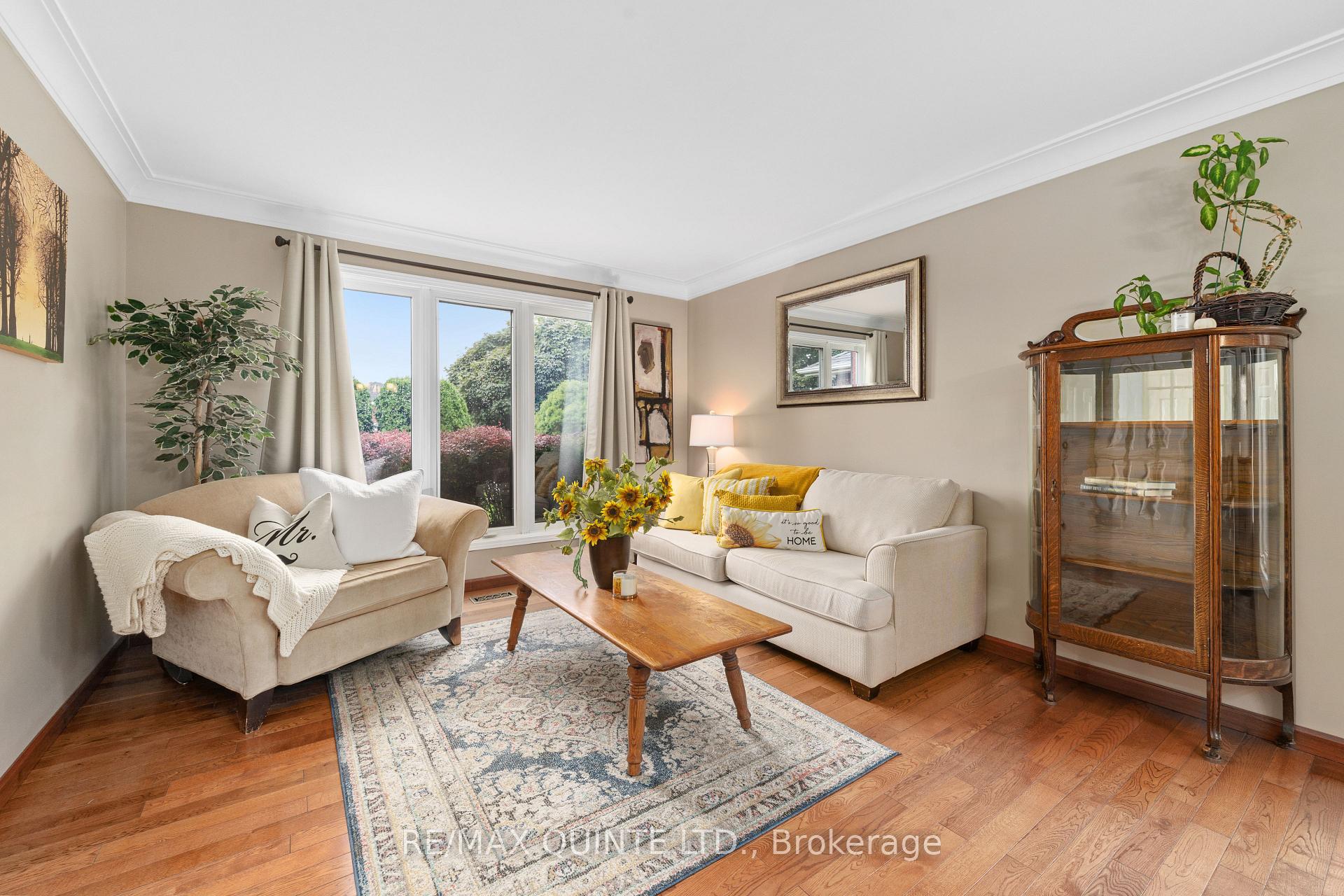 Photo 8 of 40 Oak Ridge Boulevard, Belleville, Belleville Ward — HOMEH