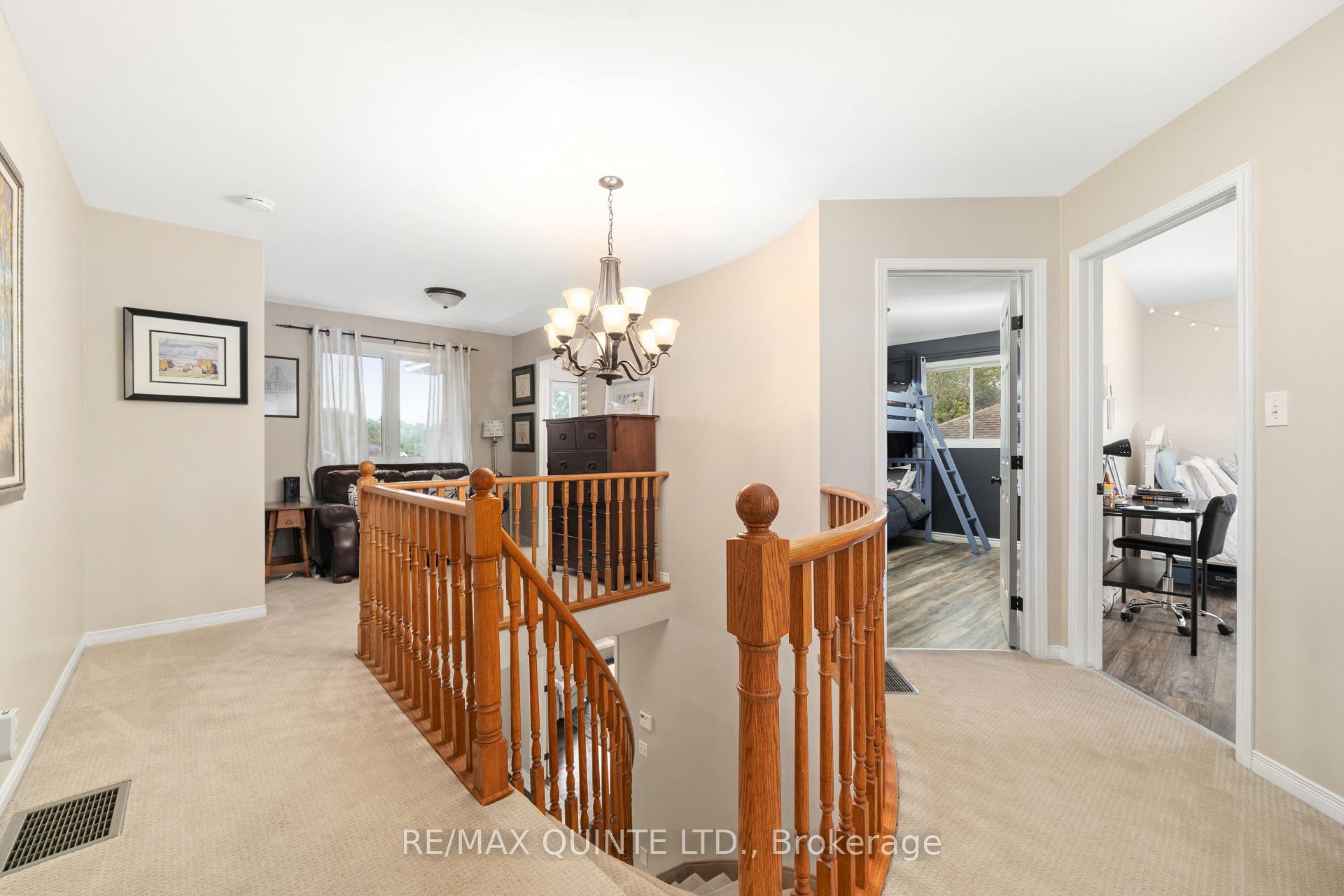 Photo 19 of 40 Oak Ridge Boulevard, Belleville, Belleville Ward — HOMEH
