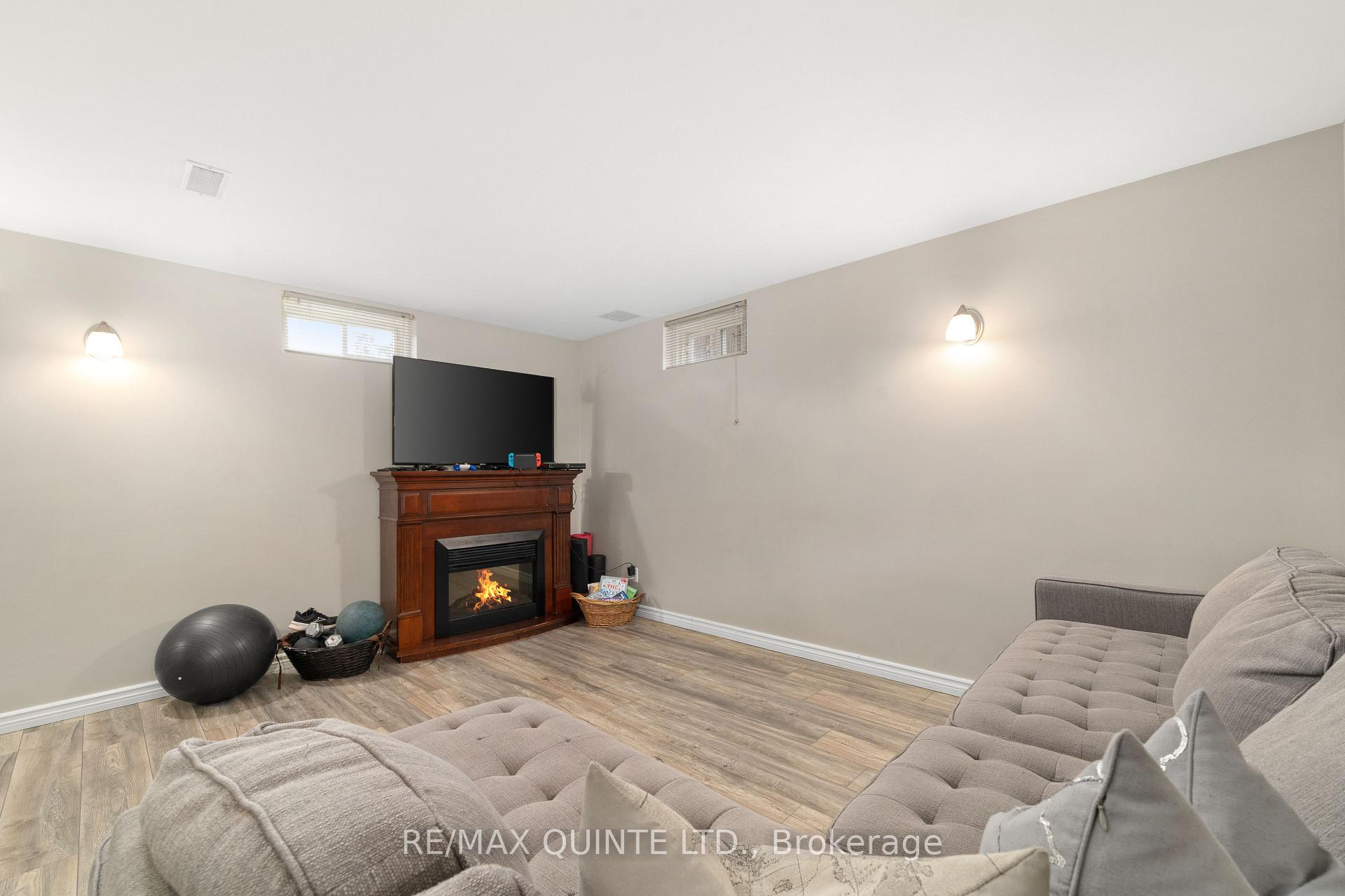 Photo 30 of 40 Oak Ridge Boulevard, Belleville, Belleville Ward — HOMEH