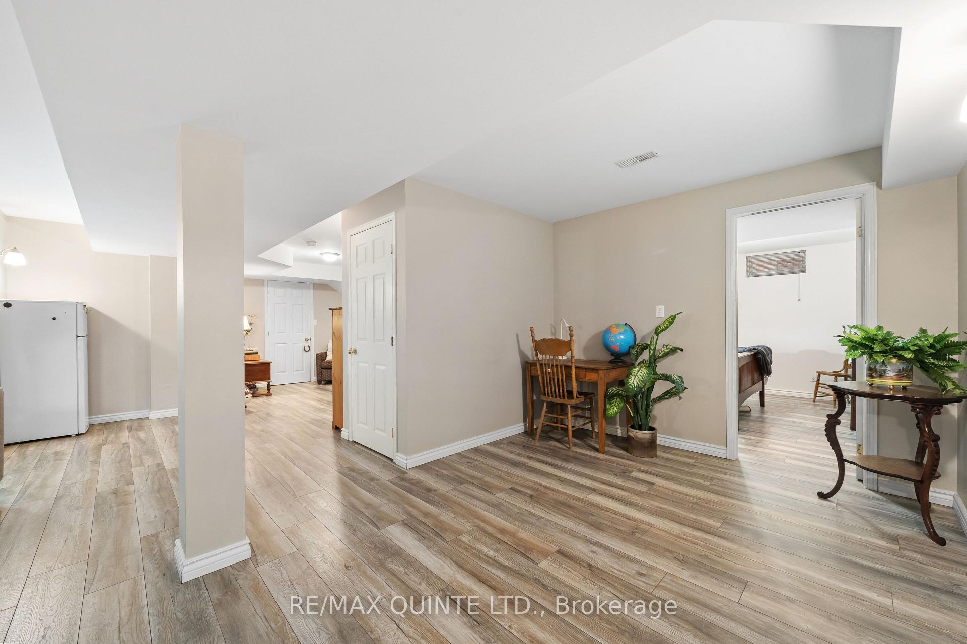 Photo 32 of 40 Oak Ridge Boulevard, Belleville, Belleville Ward — HOMEH