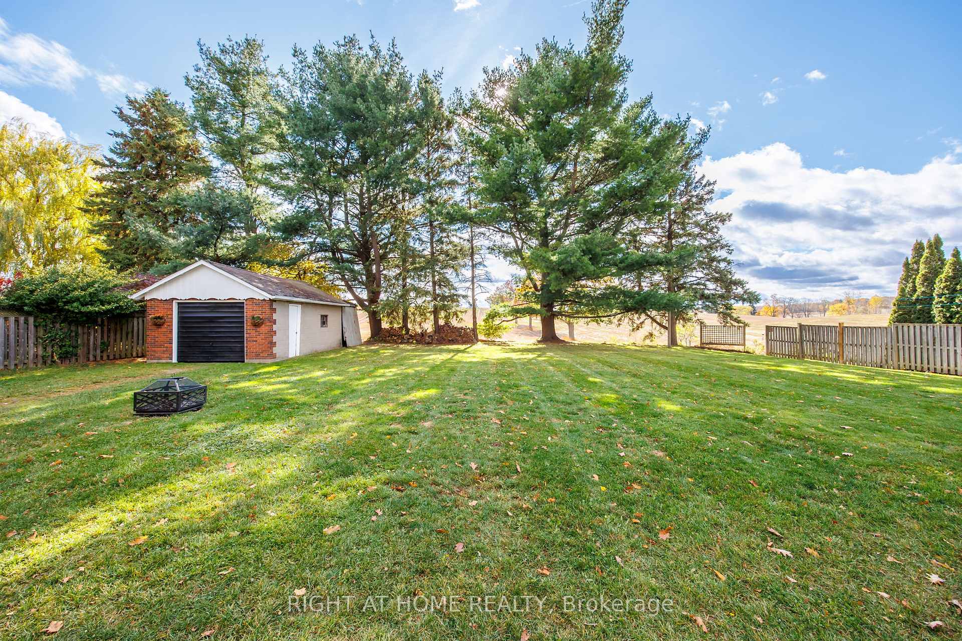 Photo 43 of 1140 Second Concession W, Hamilton, Rural Flamborough — HOMEH