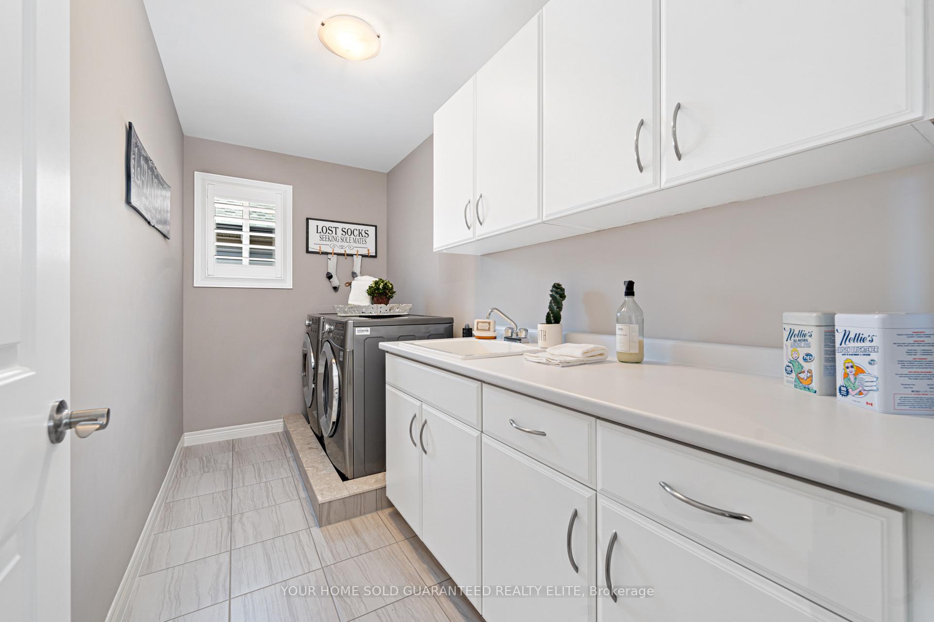 Photo 15 of 106 Lampman Drive, Grimsby, Grimsby West — HOMEH