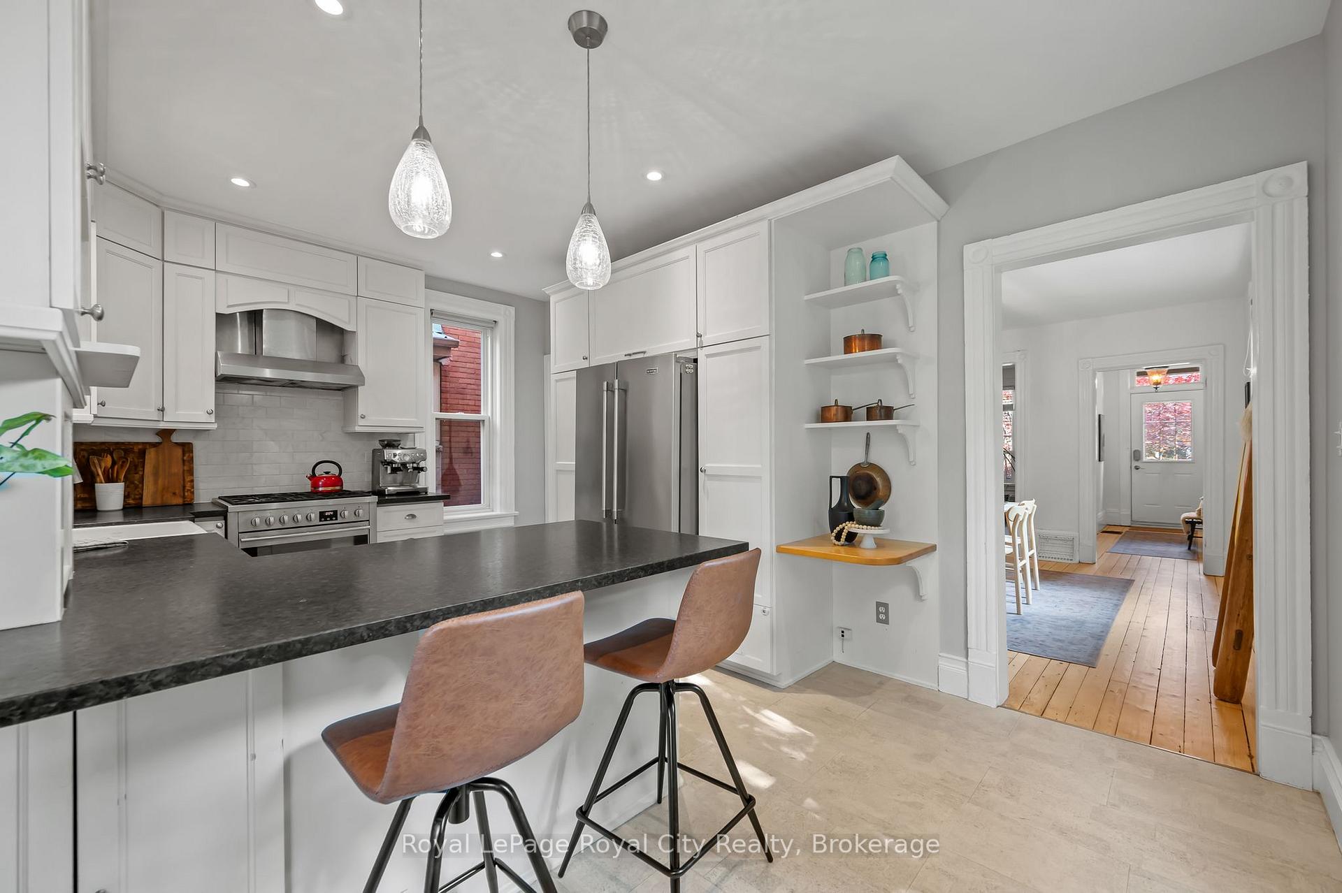 Photo 11 of 48 Toronto Street, Guelph, St. Patrick's Ward — HOMEH