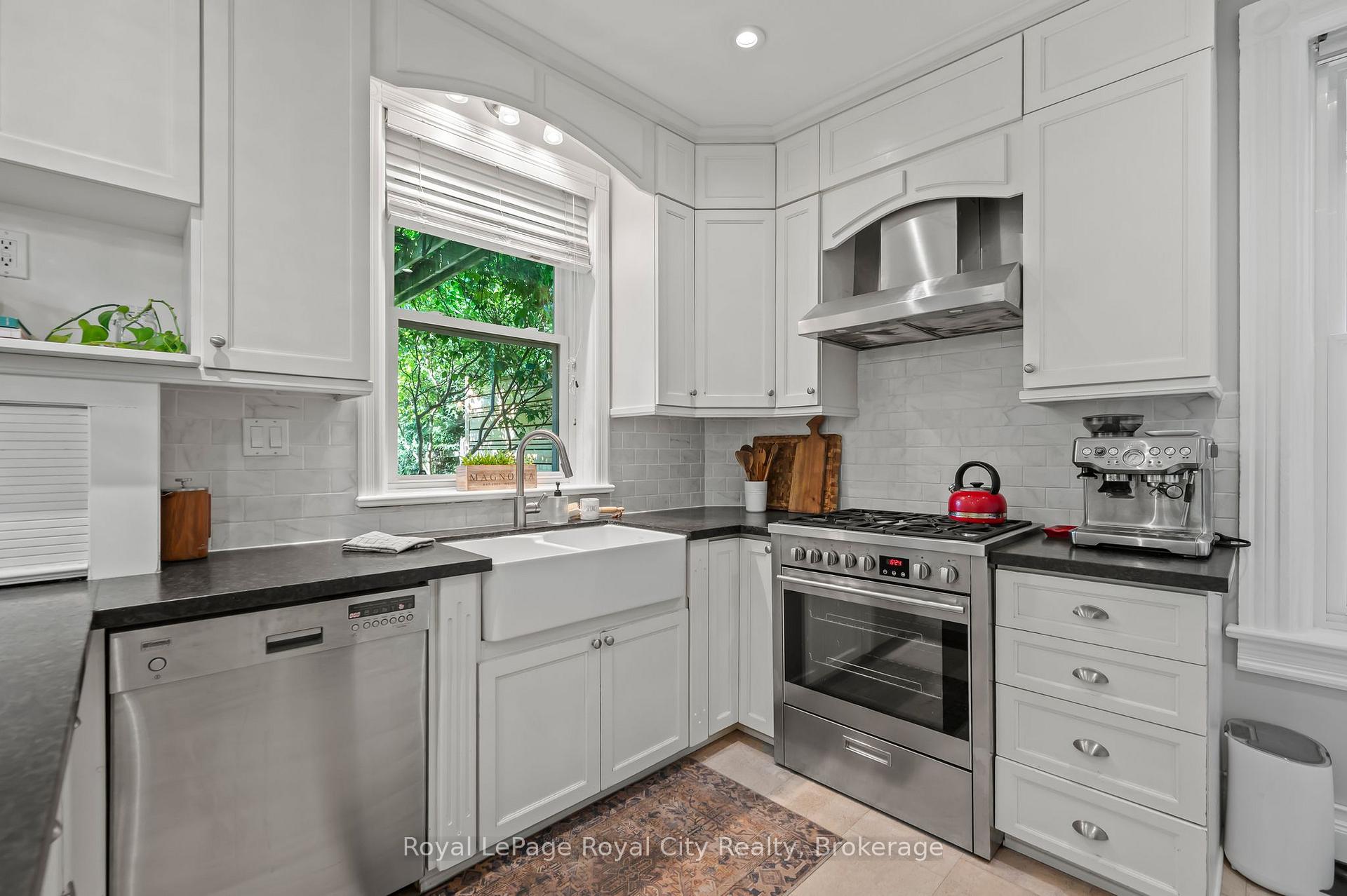 Photo 14 of 48 Toronto Street, Guelph, St. Patrick's Ward — HOMEH
